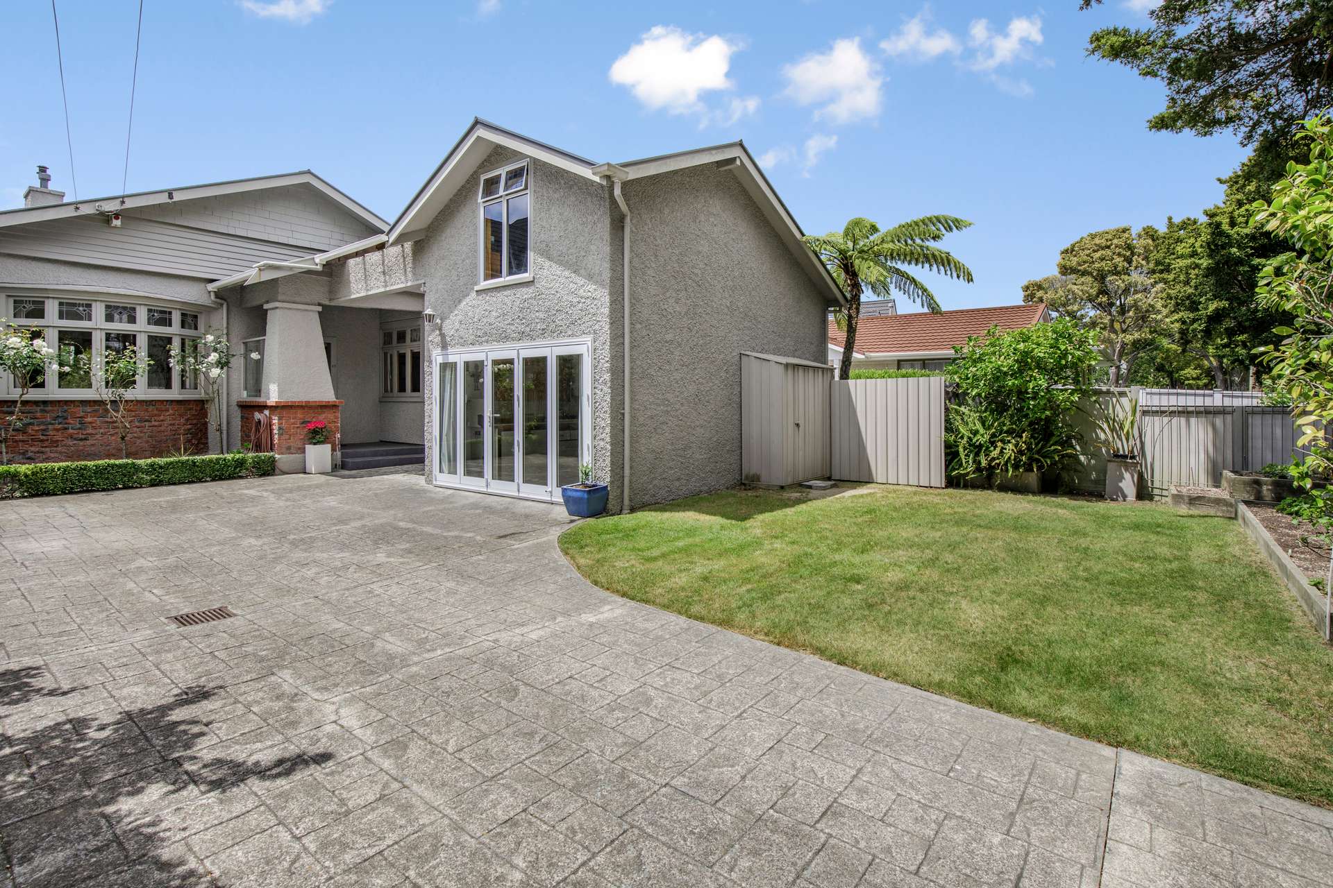 17 Totara Crescent photo 2