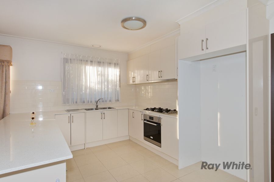 52 Exford Road, Melton South, VIC 3338