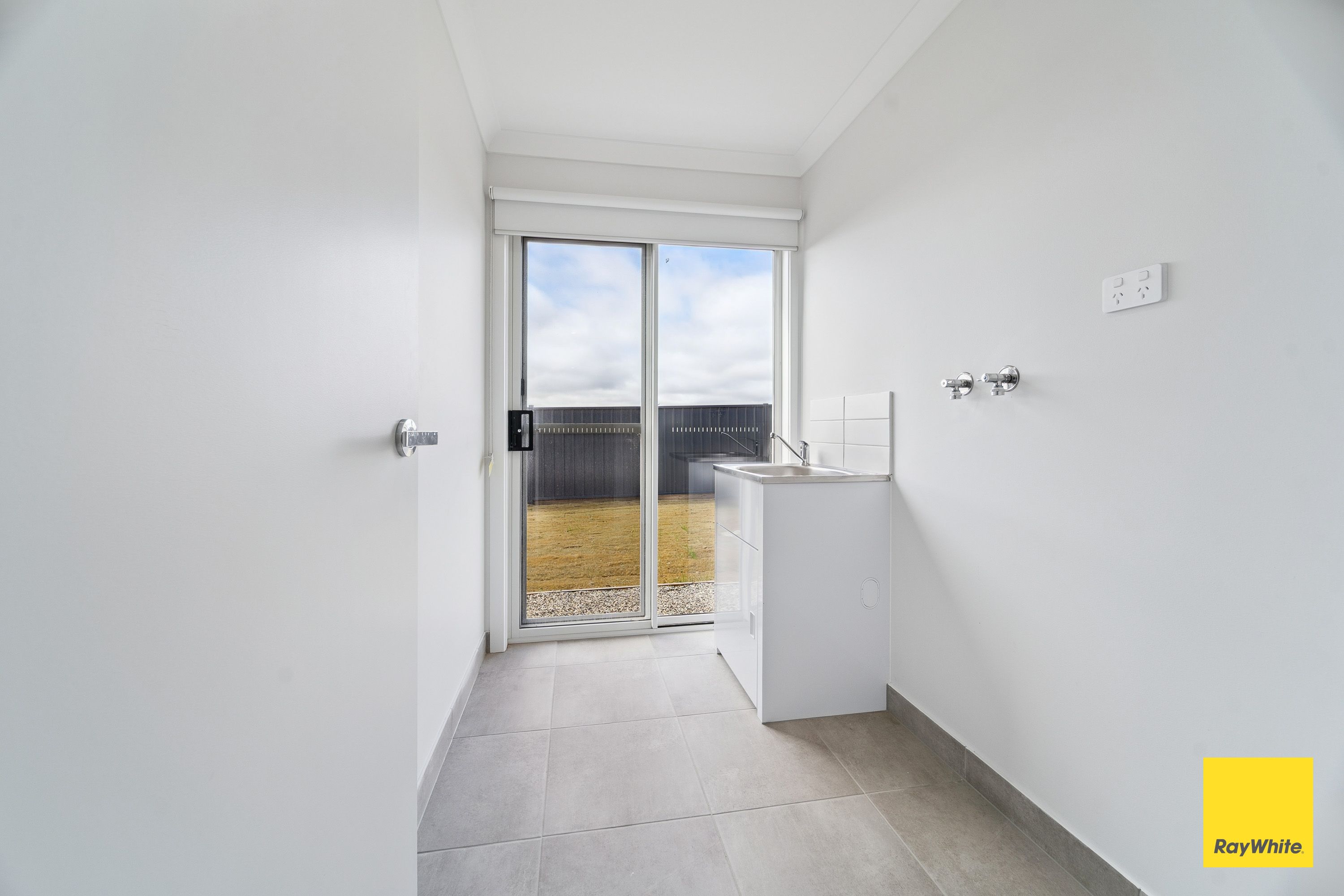 18 Jarvis Street — photo 12 of 14