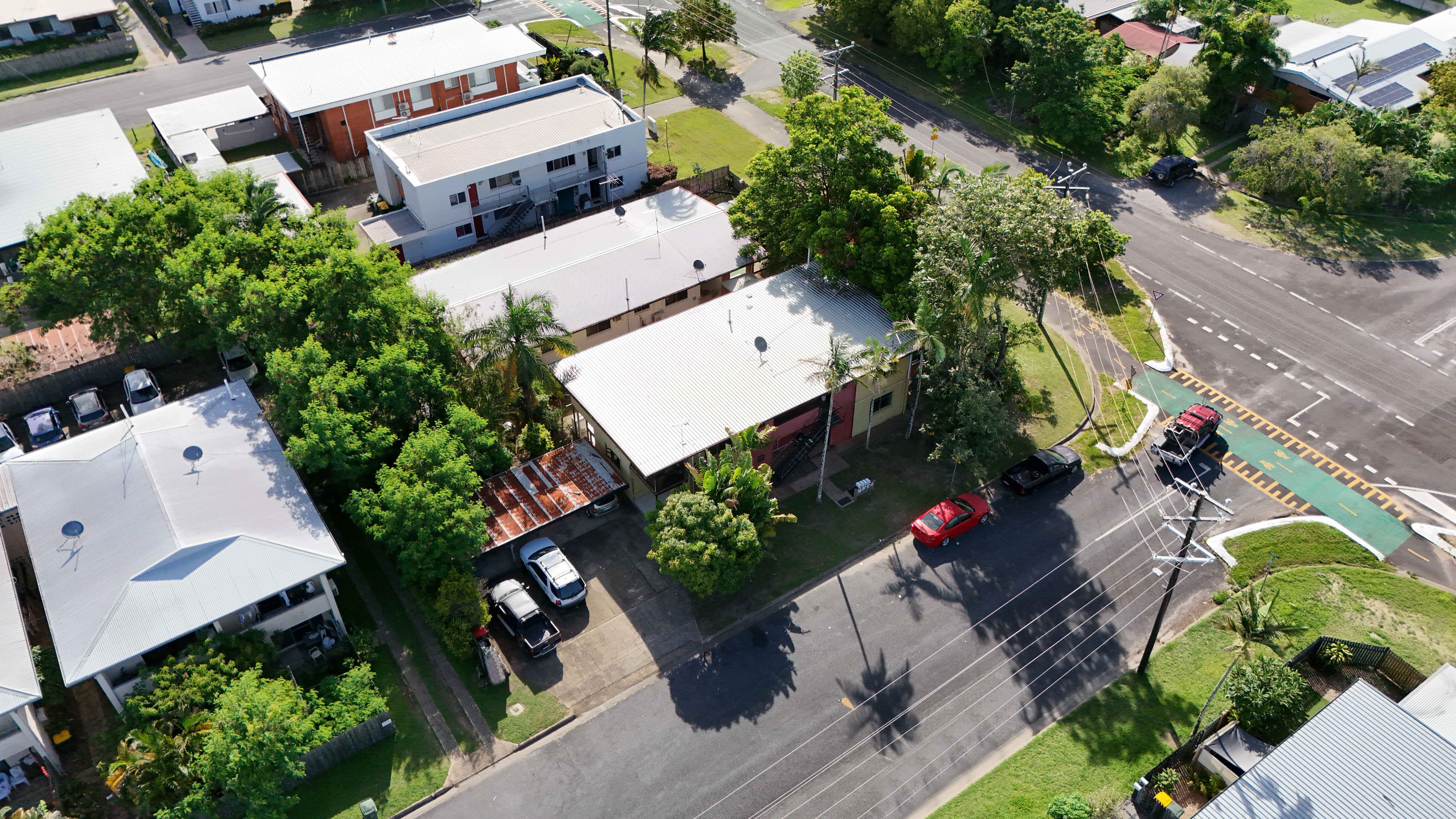 83 Mann Street, Westcourt, QLD 4870