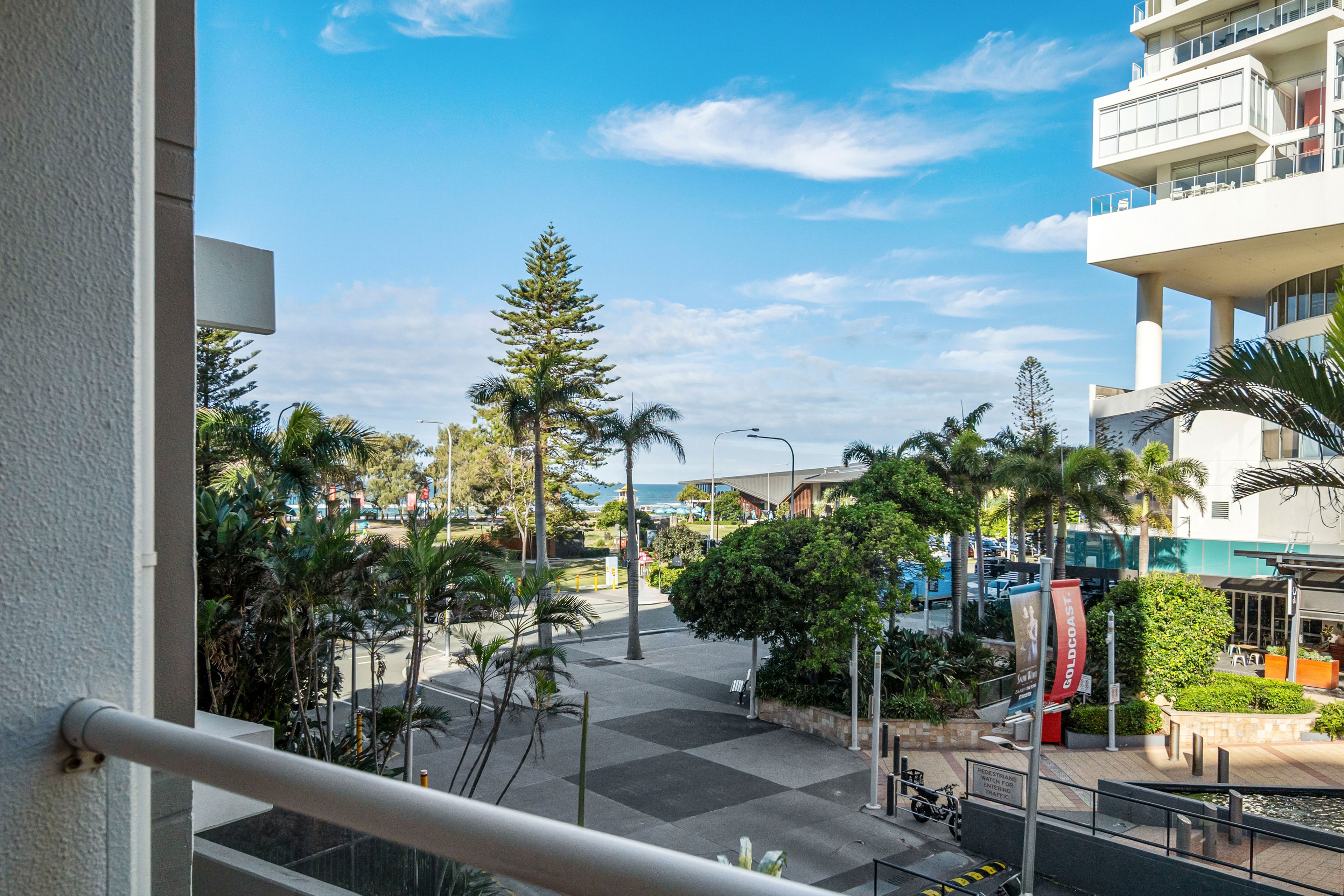 205/157 Old Burleigh Road, Broadbeach, QLD 4218