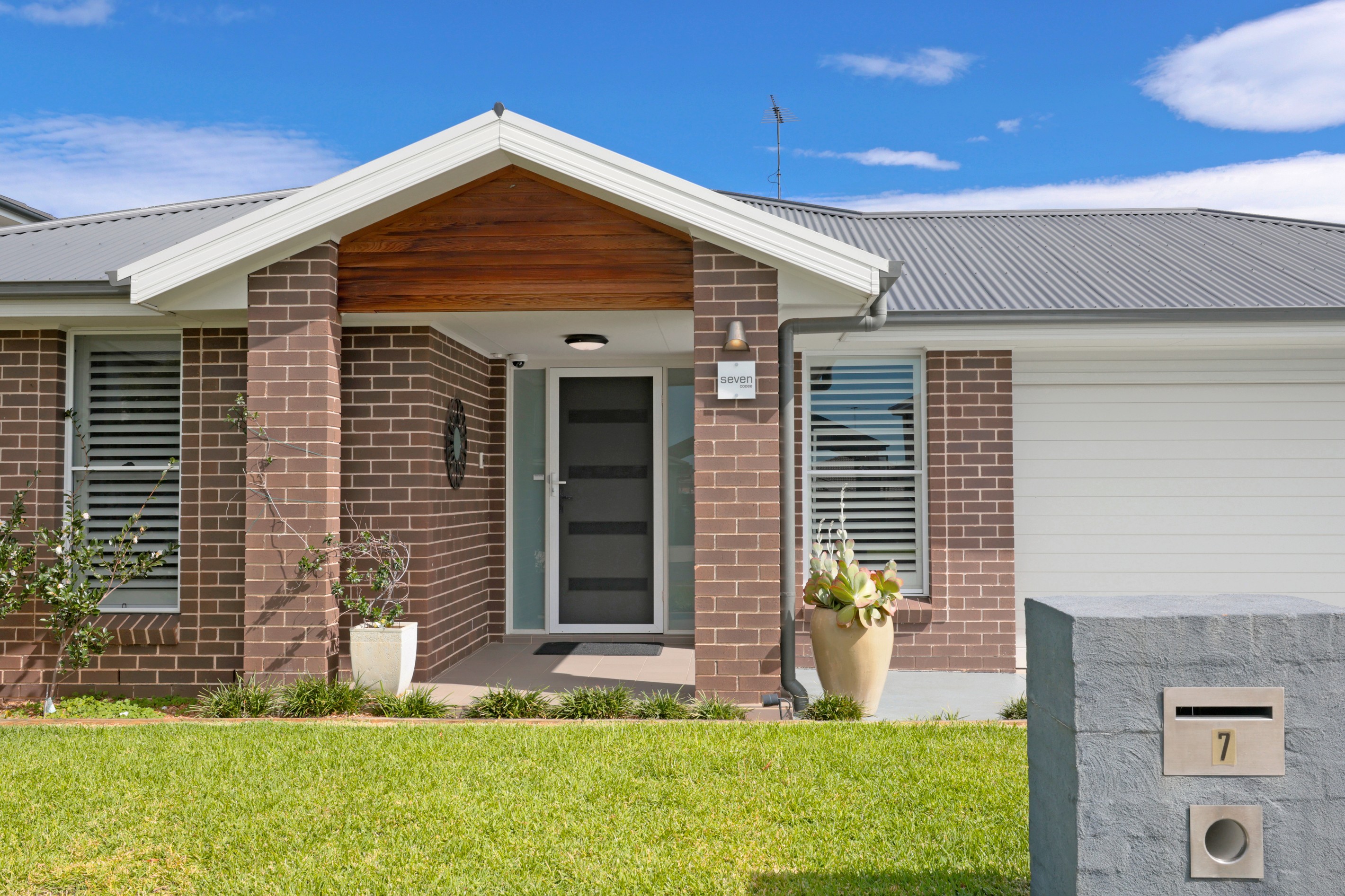 7 Cooee Avenue, Glenmore Park, NSW 2745