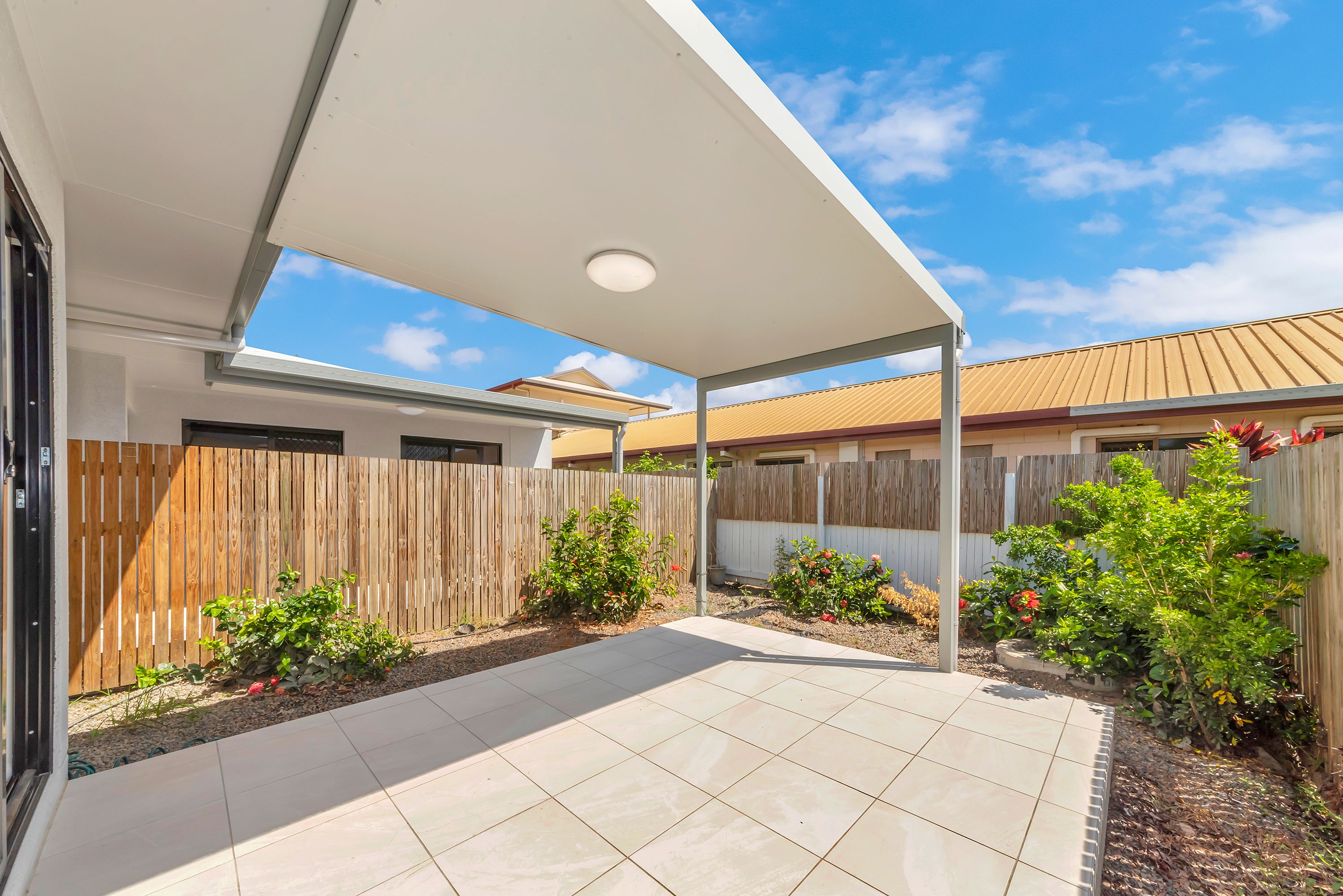 2/51a Lowth Street, Rosslea, QLD 4812