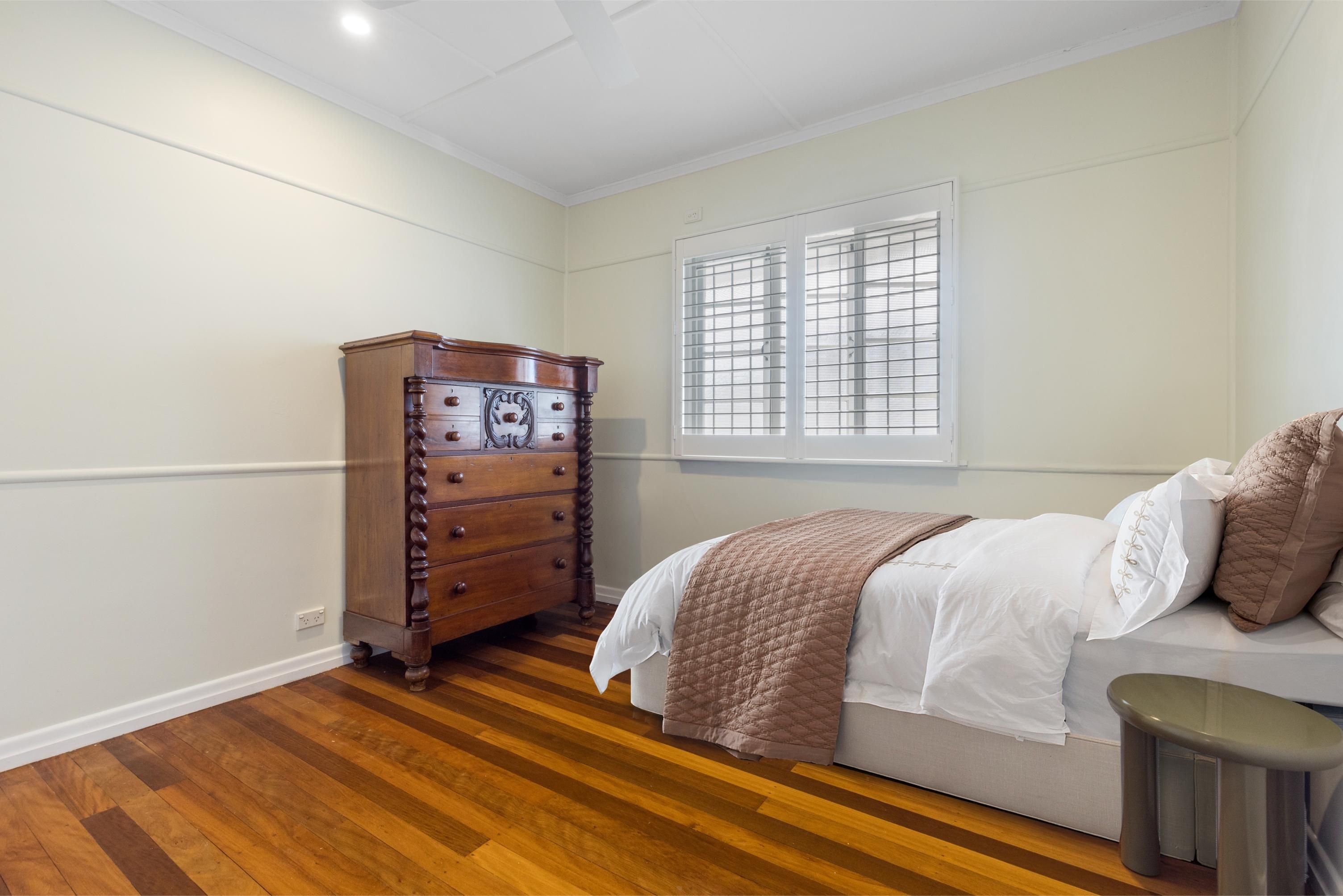 16 Noeline Street — photo 8 of 15