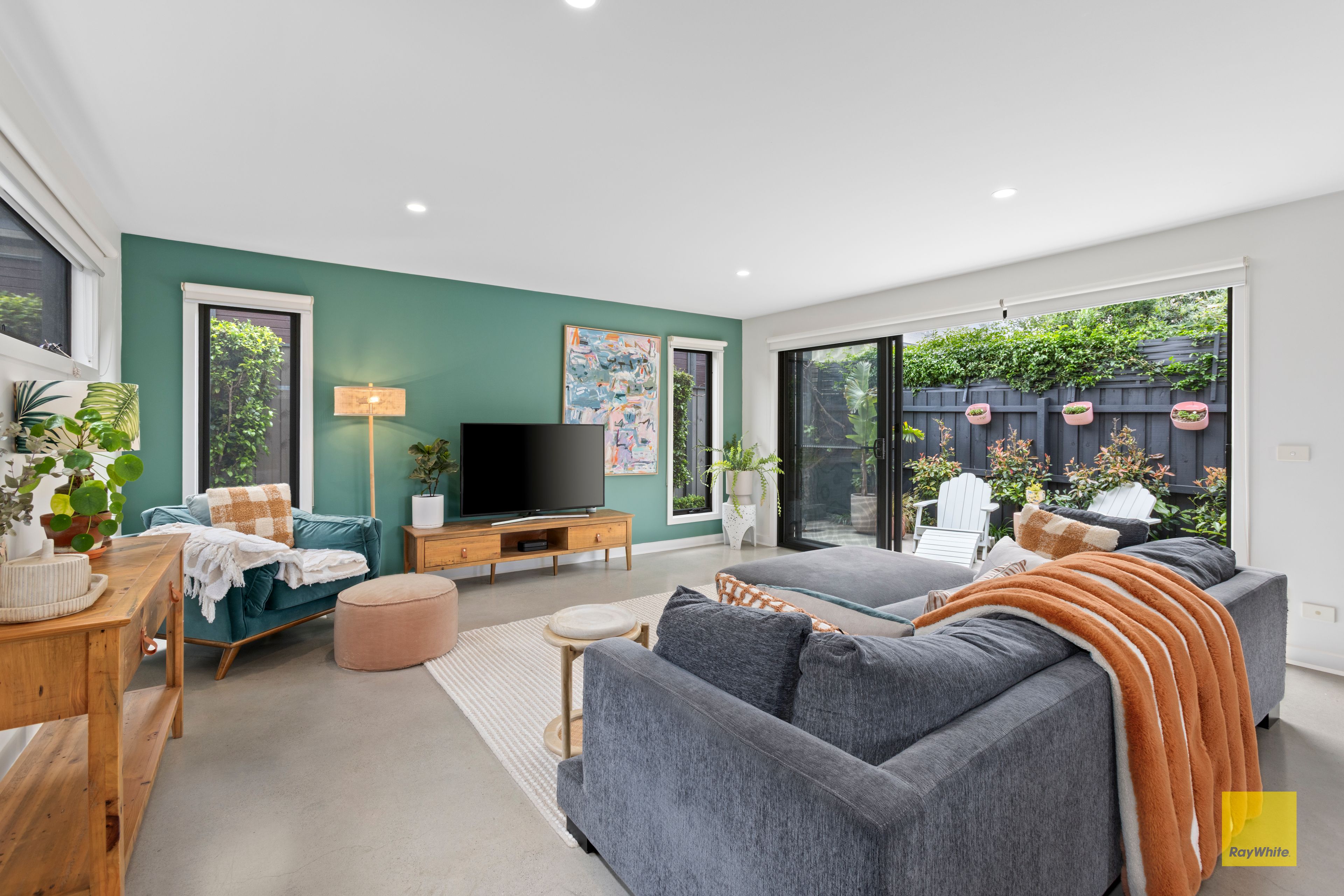 2/73 Cambra Road, Belmont, VIC 3216