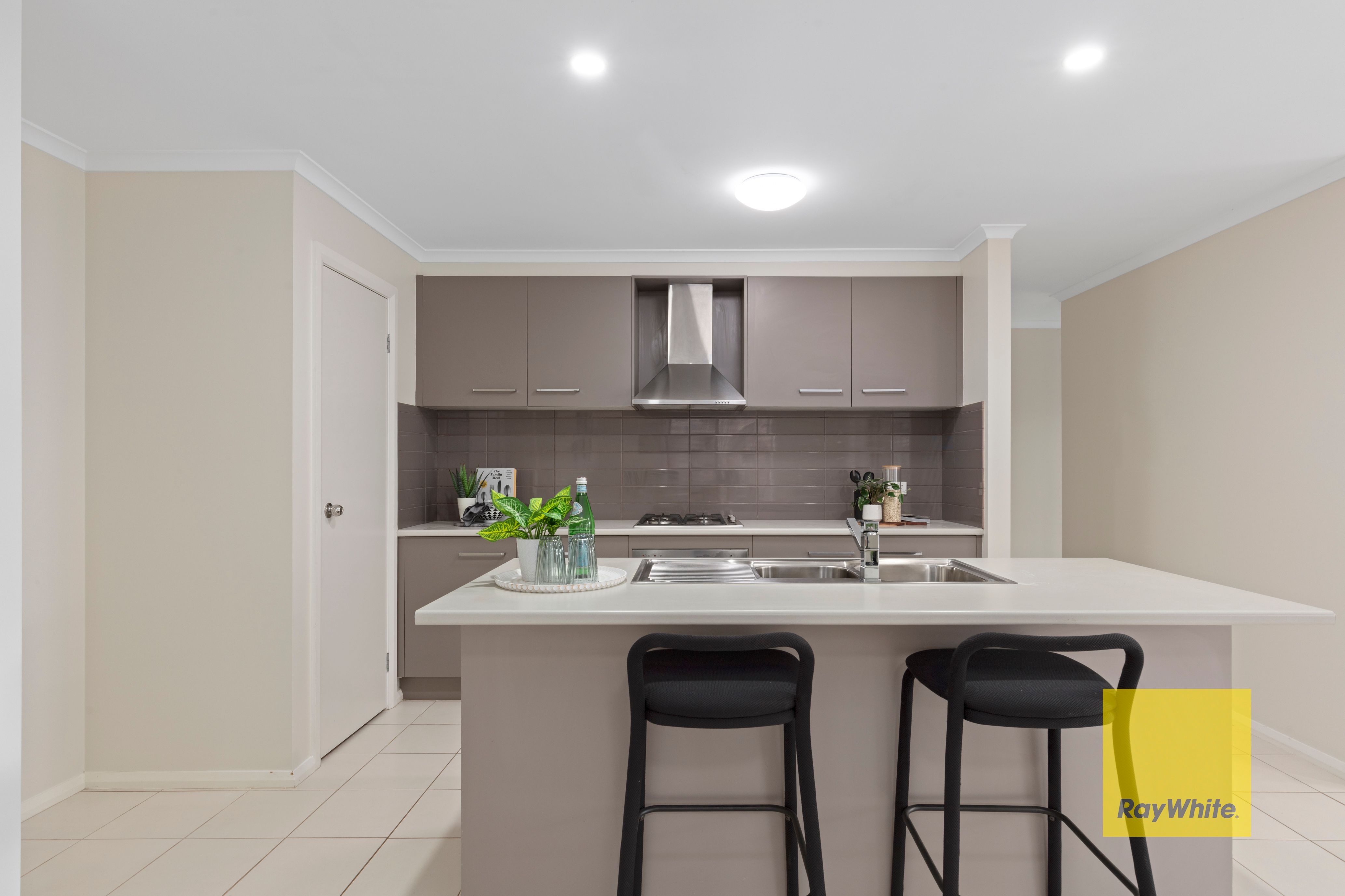 27 Yeoman Crescent, Leopold, VIC 3224