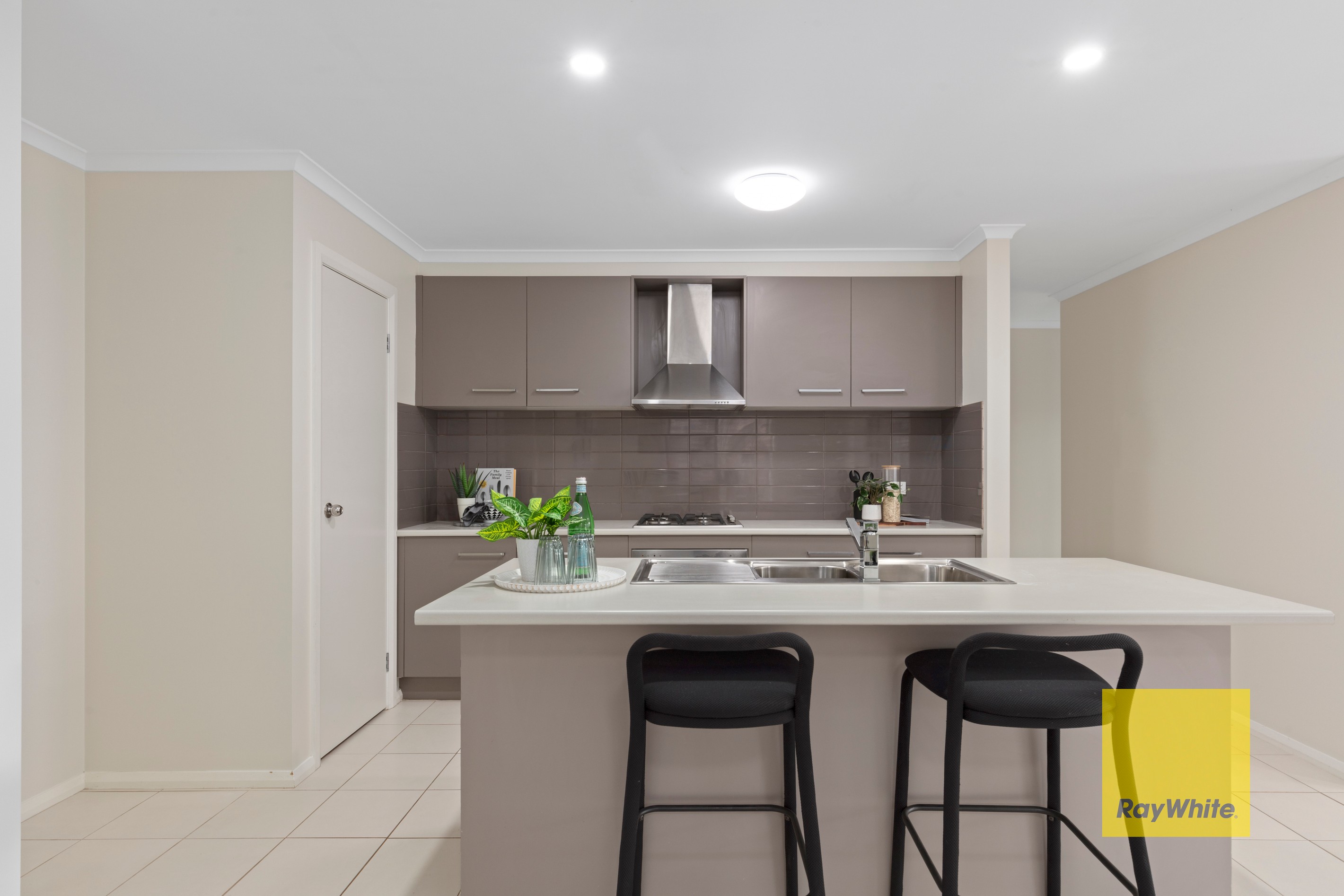 27 Yeoman Crescent, Leopold, VIC 3224