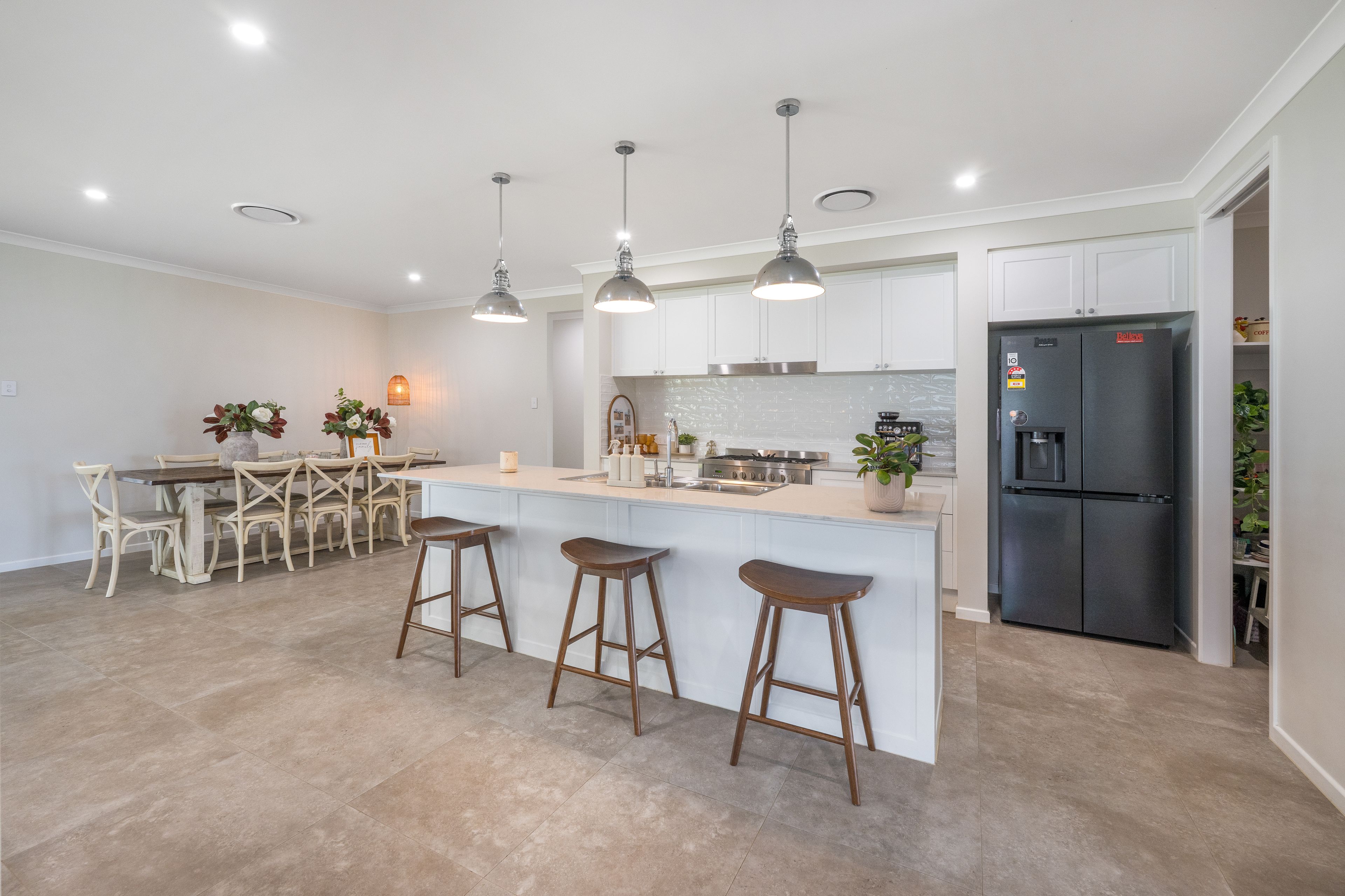 48 Brookvale Drive — photo 3 of 19