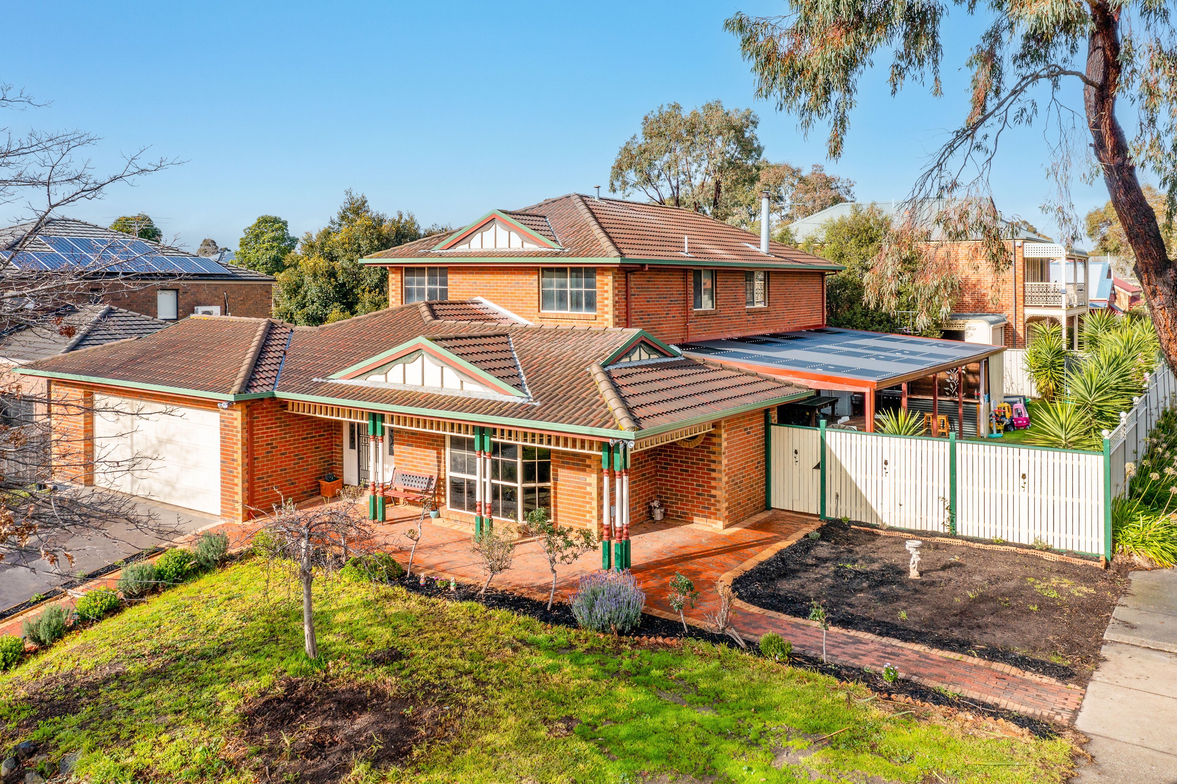 33 Creekwood Drive, Craigieburn, VIC 3064
