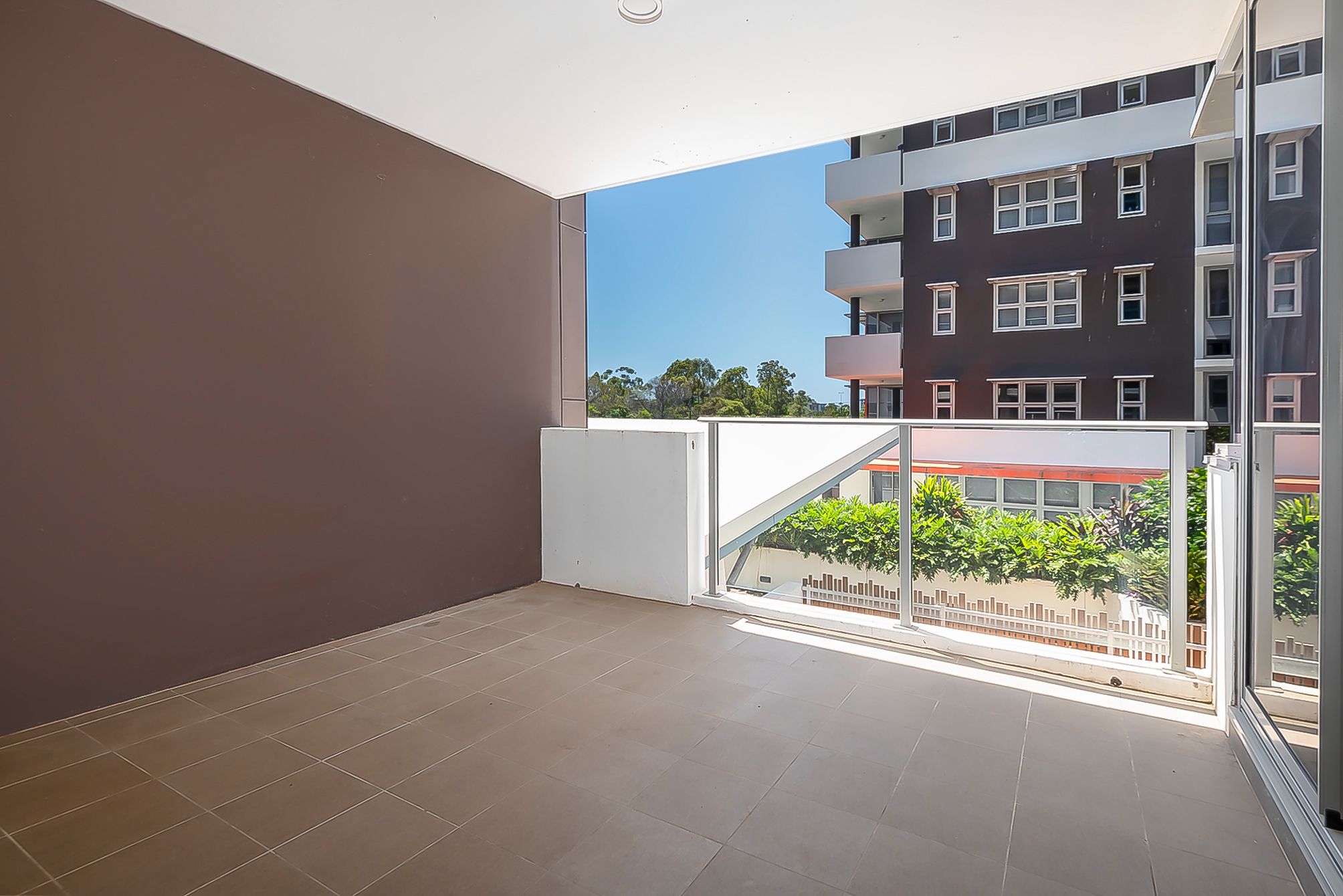 2210/42 Laver Drive — photo 10 of 11