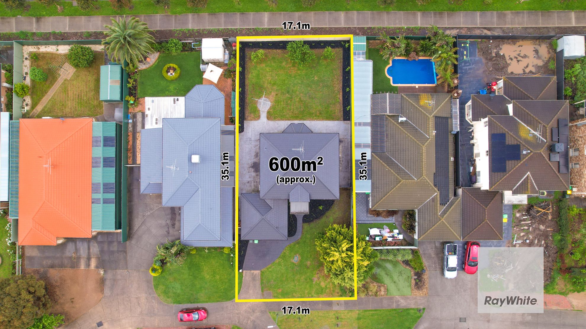 27 Tussock Crescent — photo 17 of 20