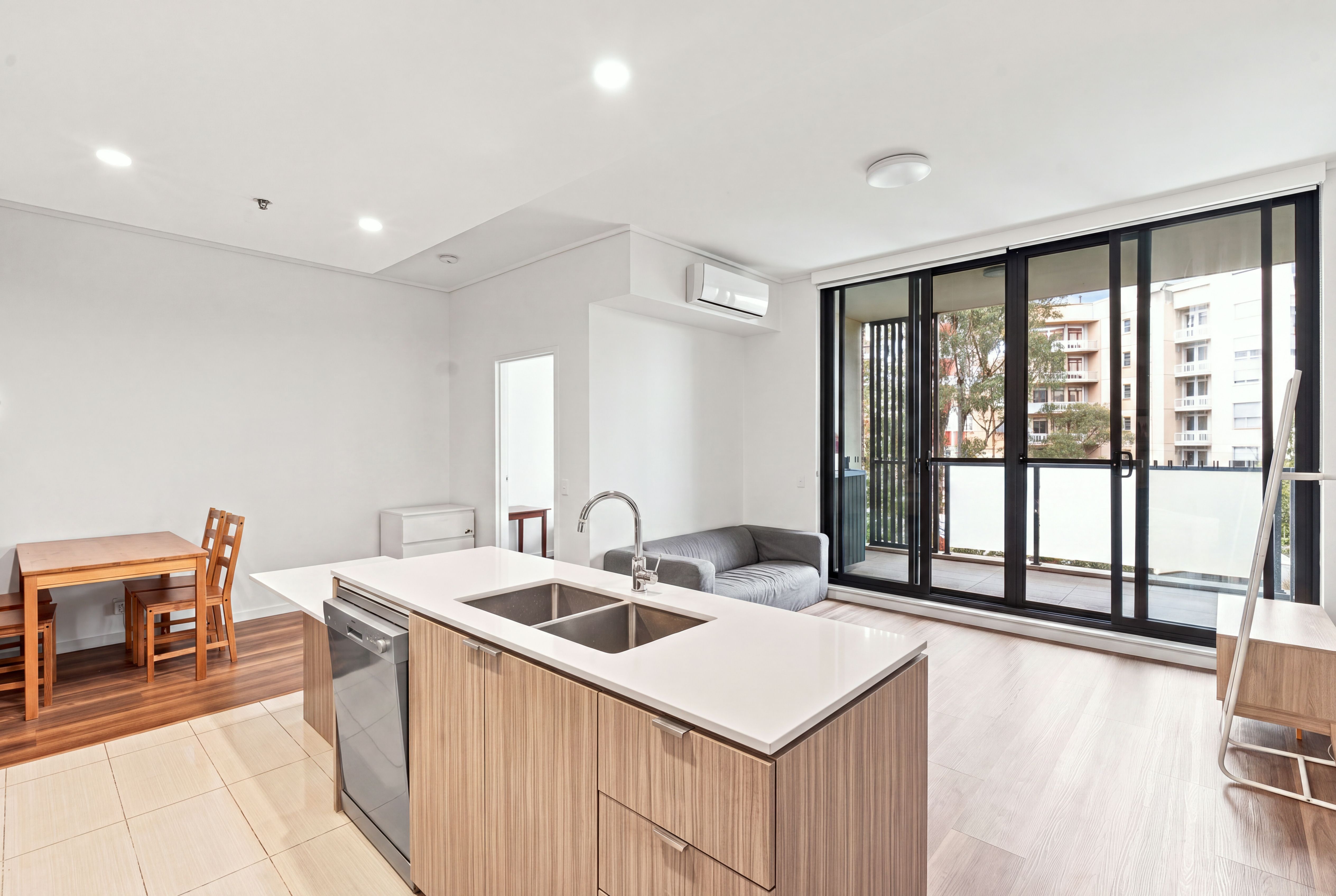 610/7 Washington Avenue, Riverwood, NSW 2210