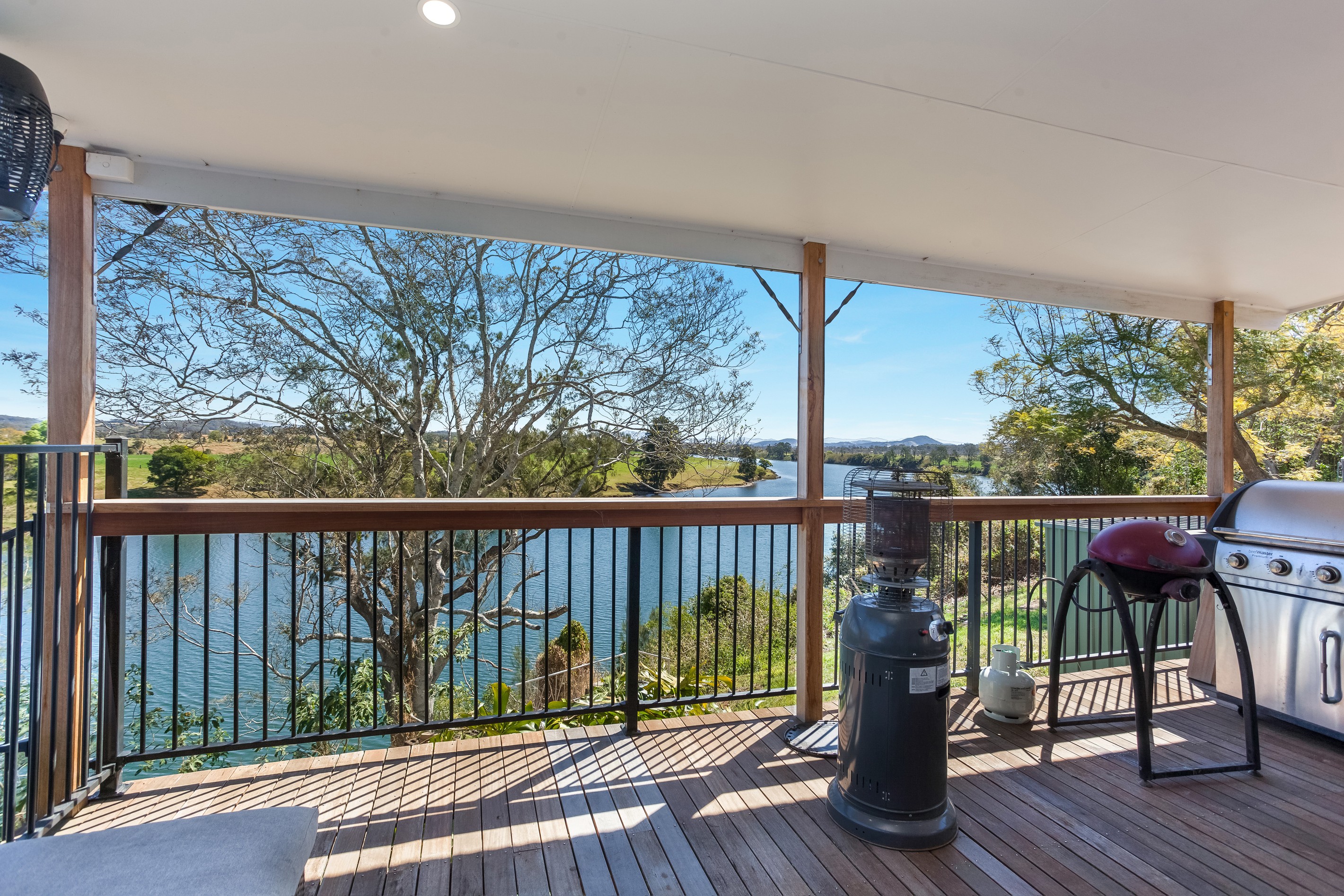 8 Cowan Road, Taree, NSW 2430