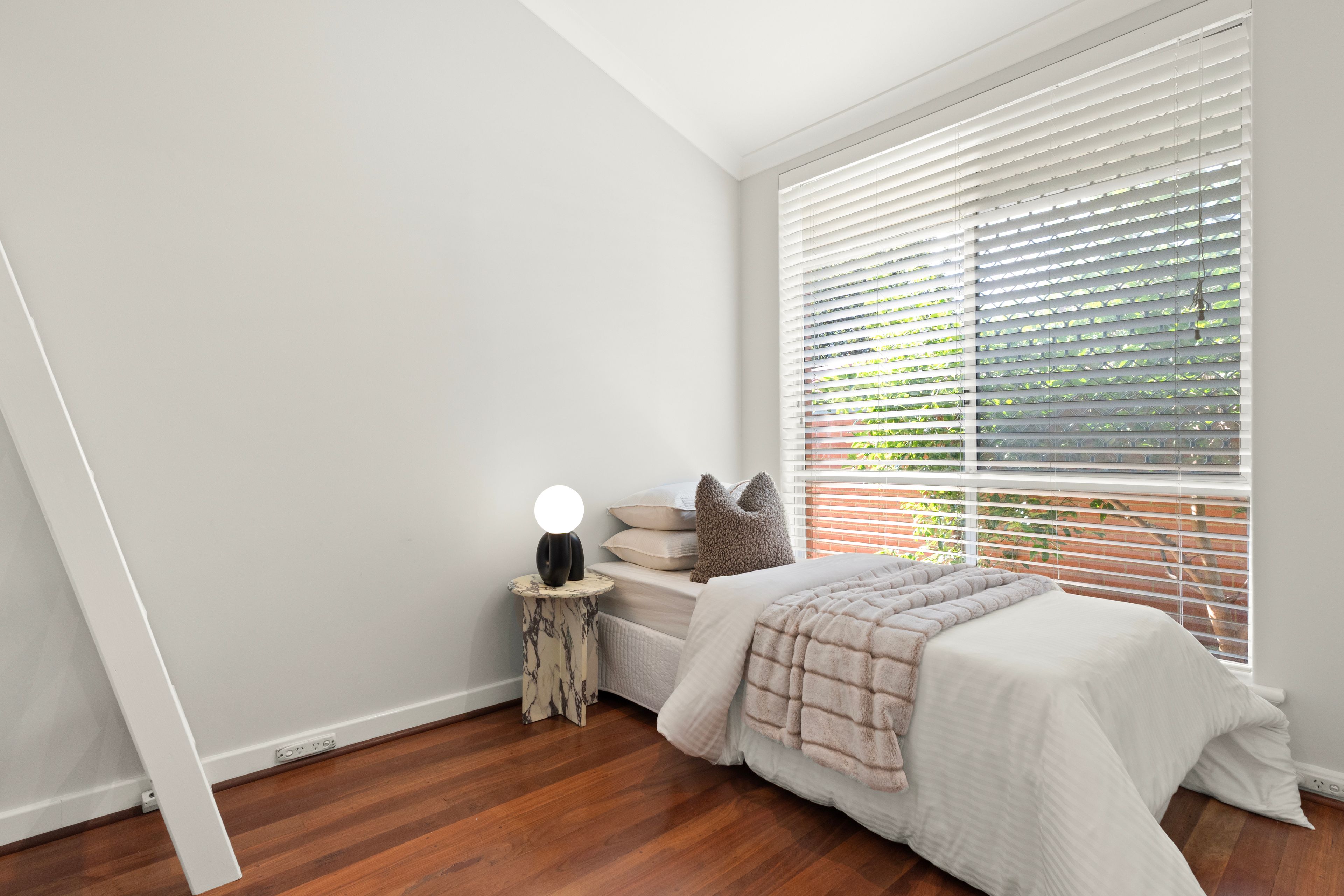 20 Ellesmere Street — photo 17 of 25