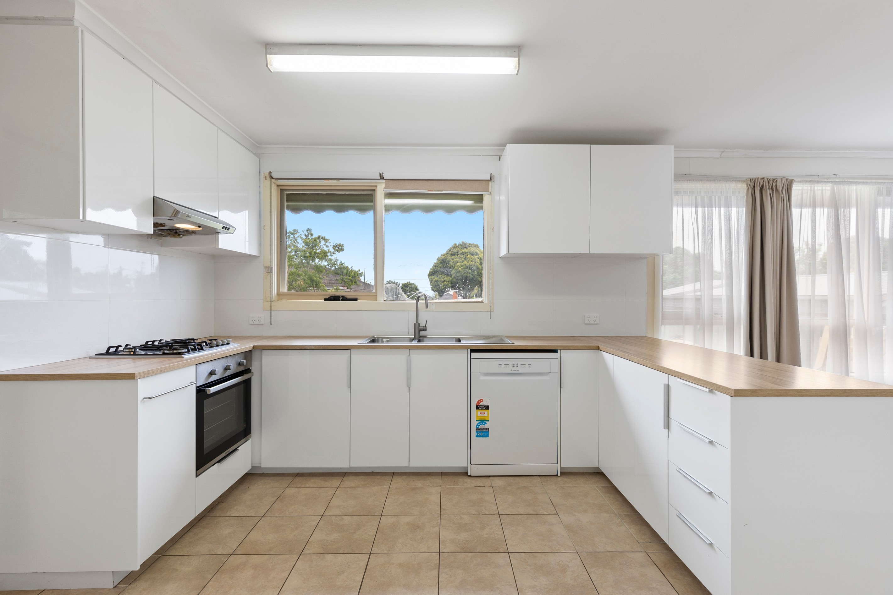 698 Ferntree Gully Road, Wheelers Hill, VIC 3150