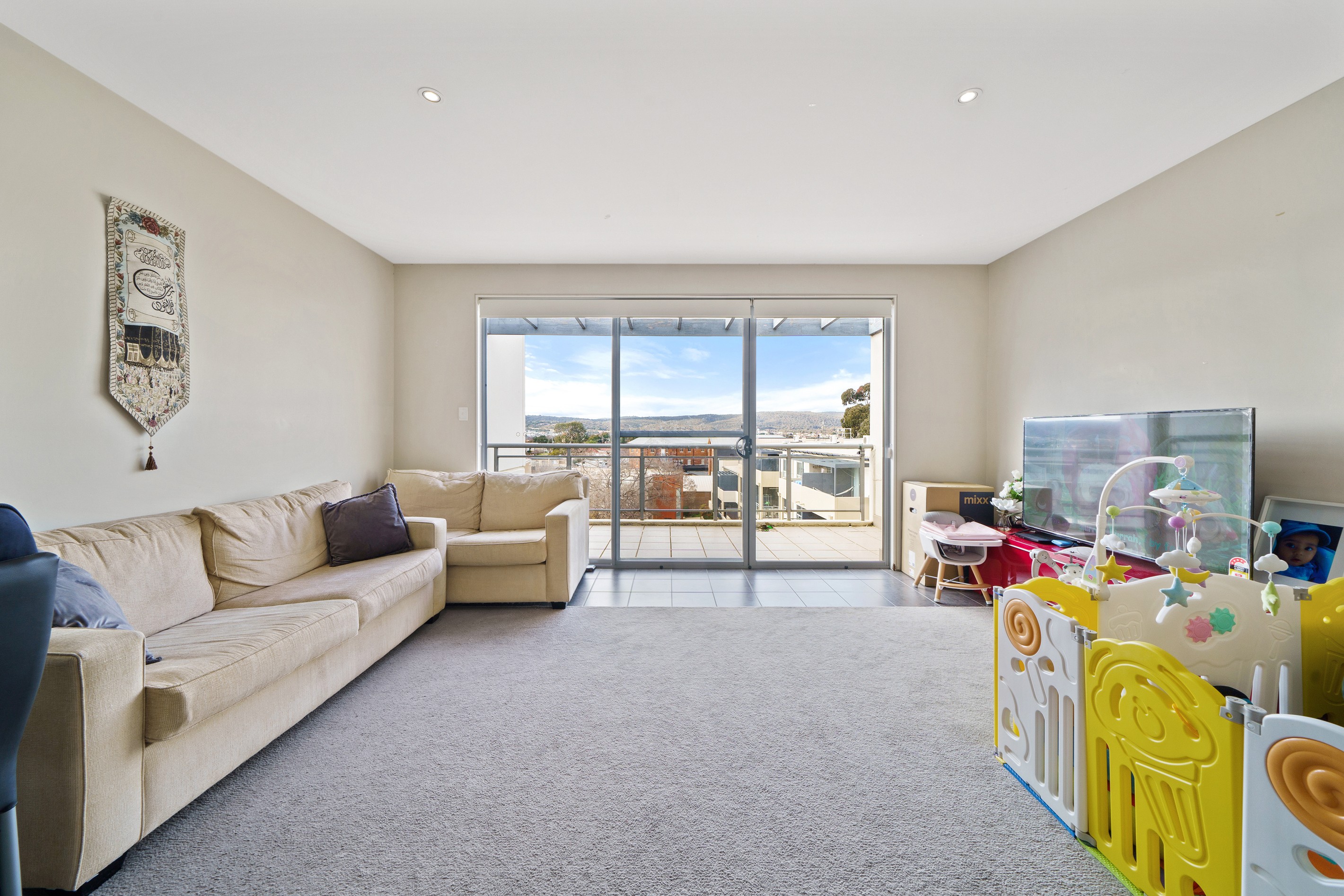 27a/17 Uriarra Road, Queanbeyan, NSW 2620