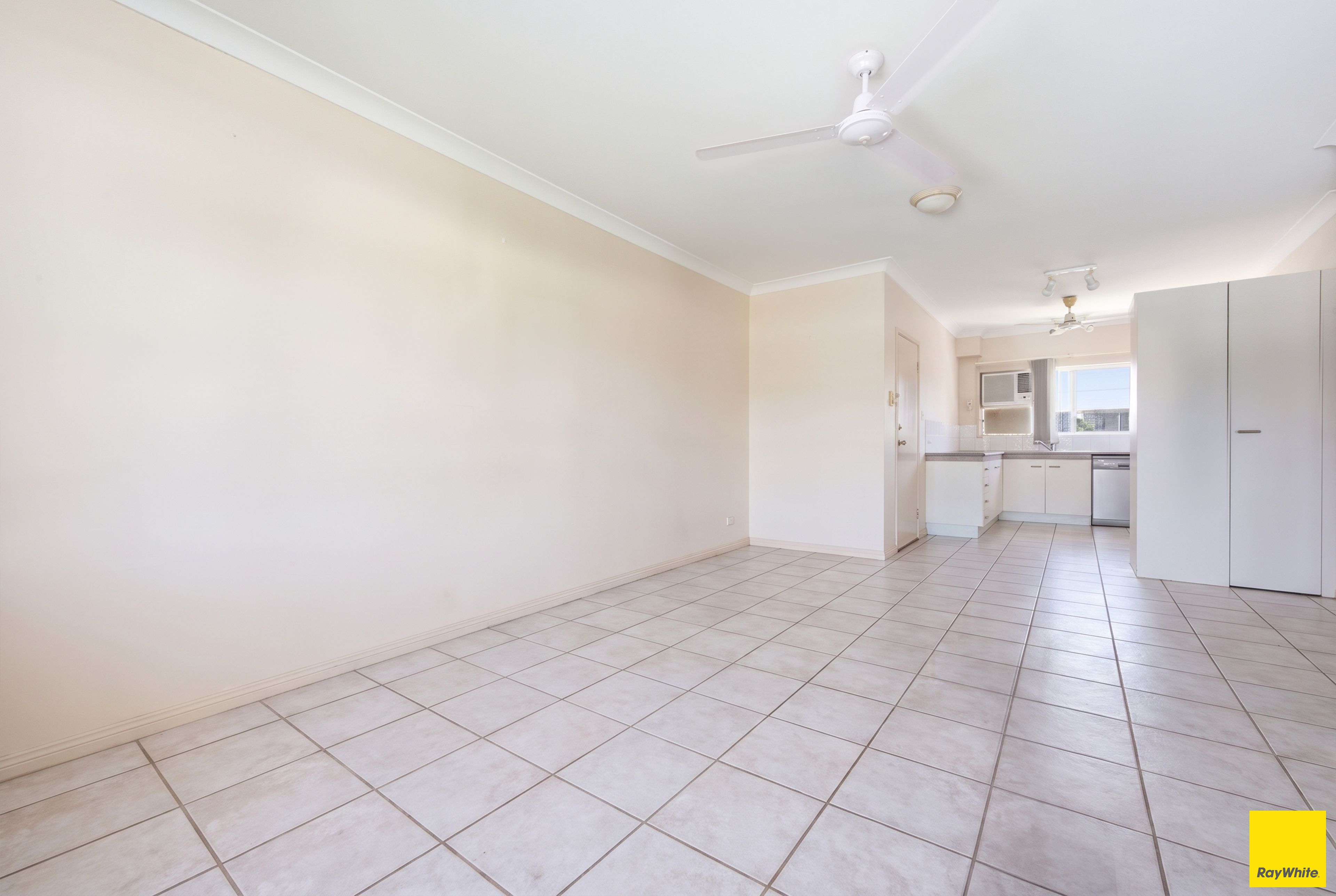 17/85-87 Martyn Street — photo 3 of 18
