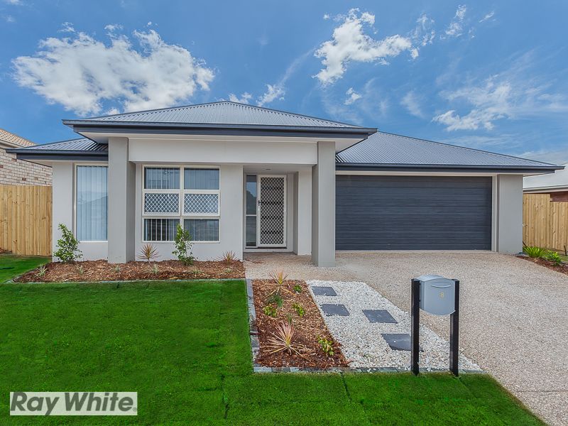 8 Dickson Crescent, North Lakes, QLD 4509