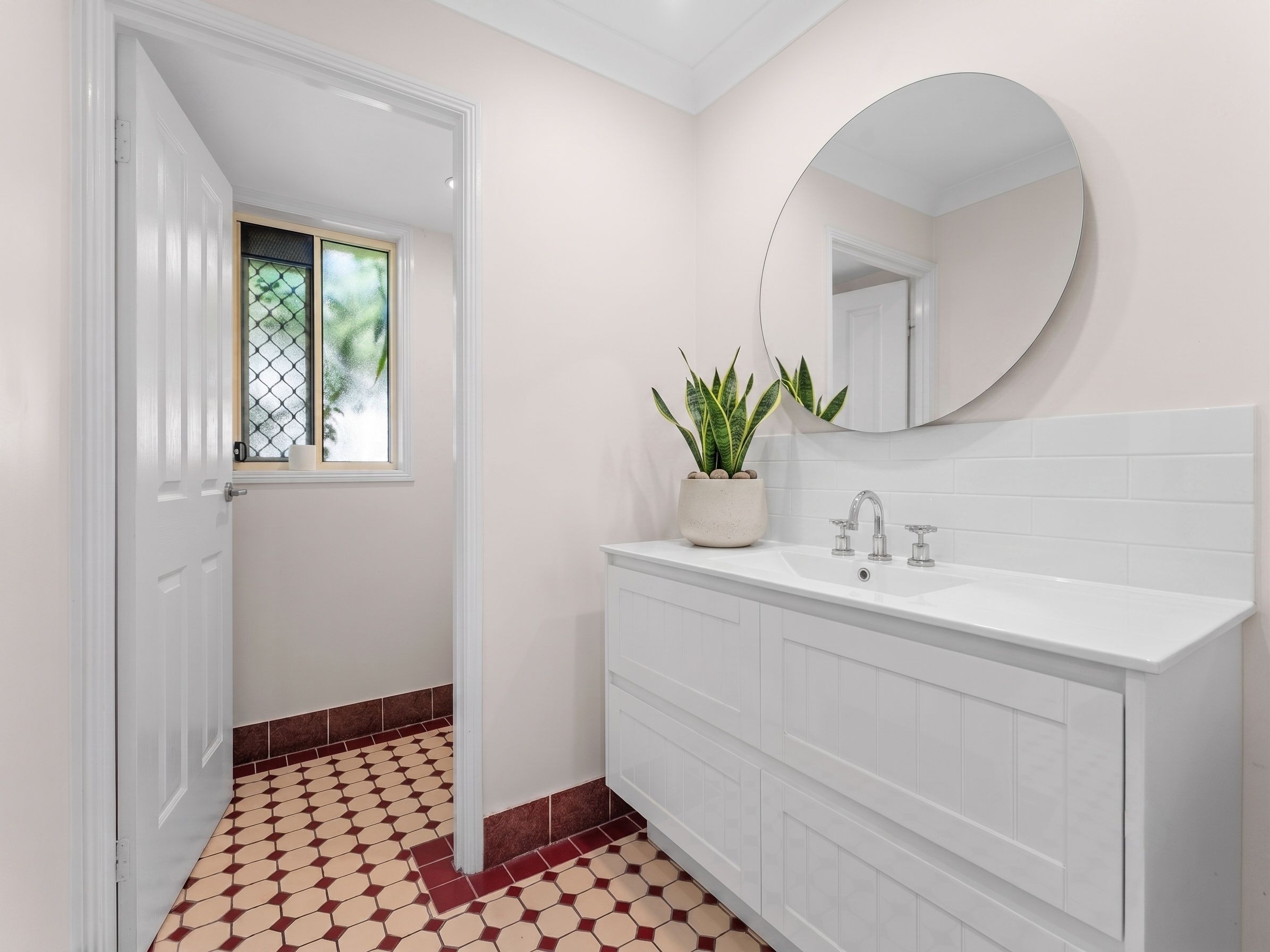 7 Howard Court — photo 18 of 26