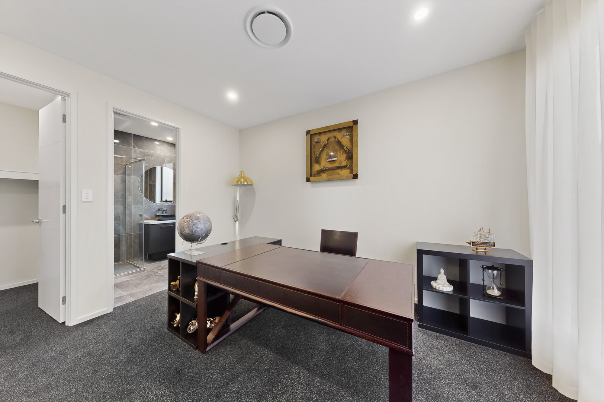 190 Beddoes Street, Holland Park, QLD 4121