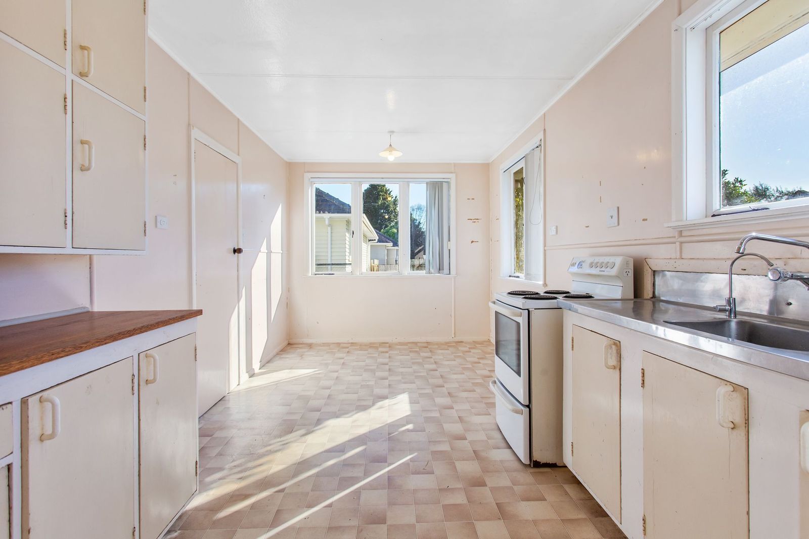 135 Porchester Road, Takanini, Papakura 2112 House for Rent Ray