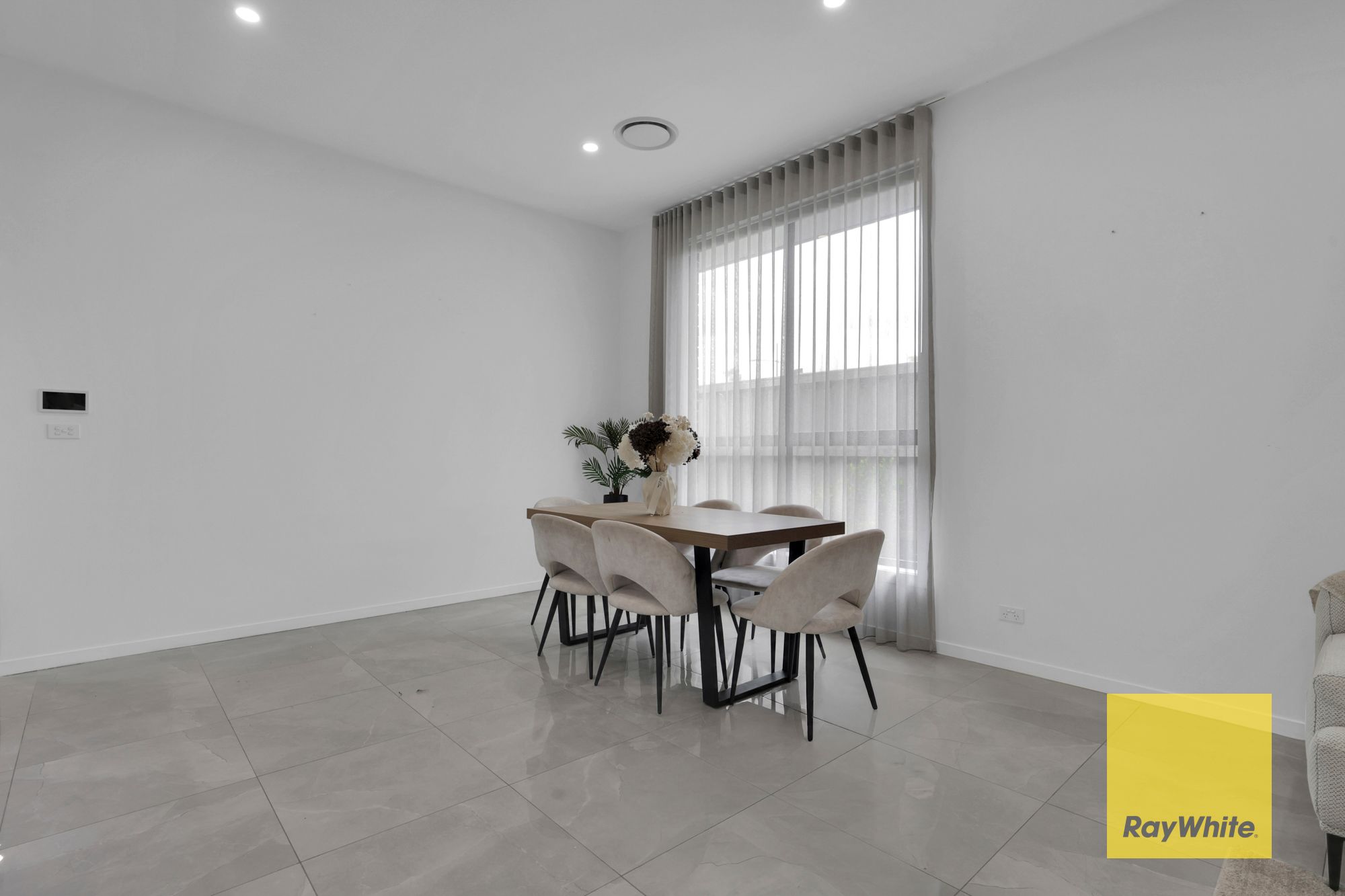21 Limehouse Avenue — photo 8 of 15