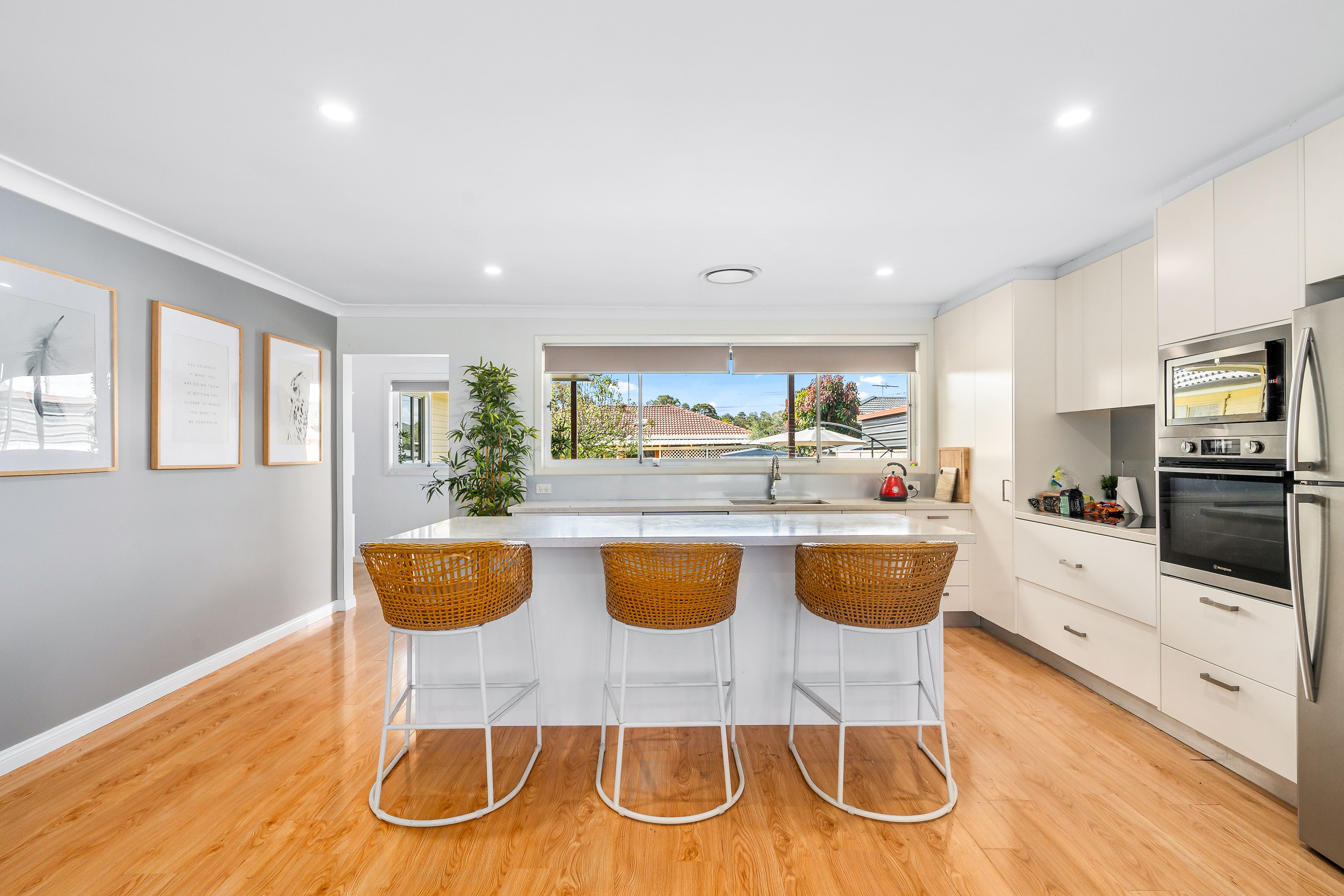 15 Ainslie Street — photo 3 of 9