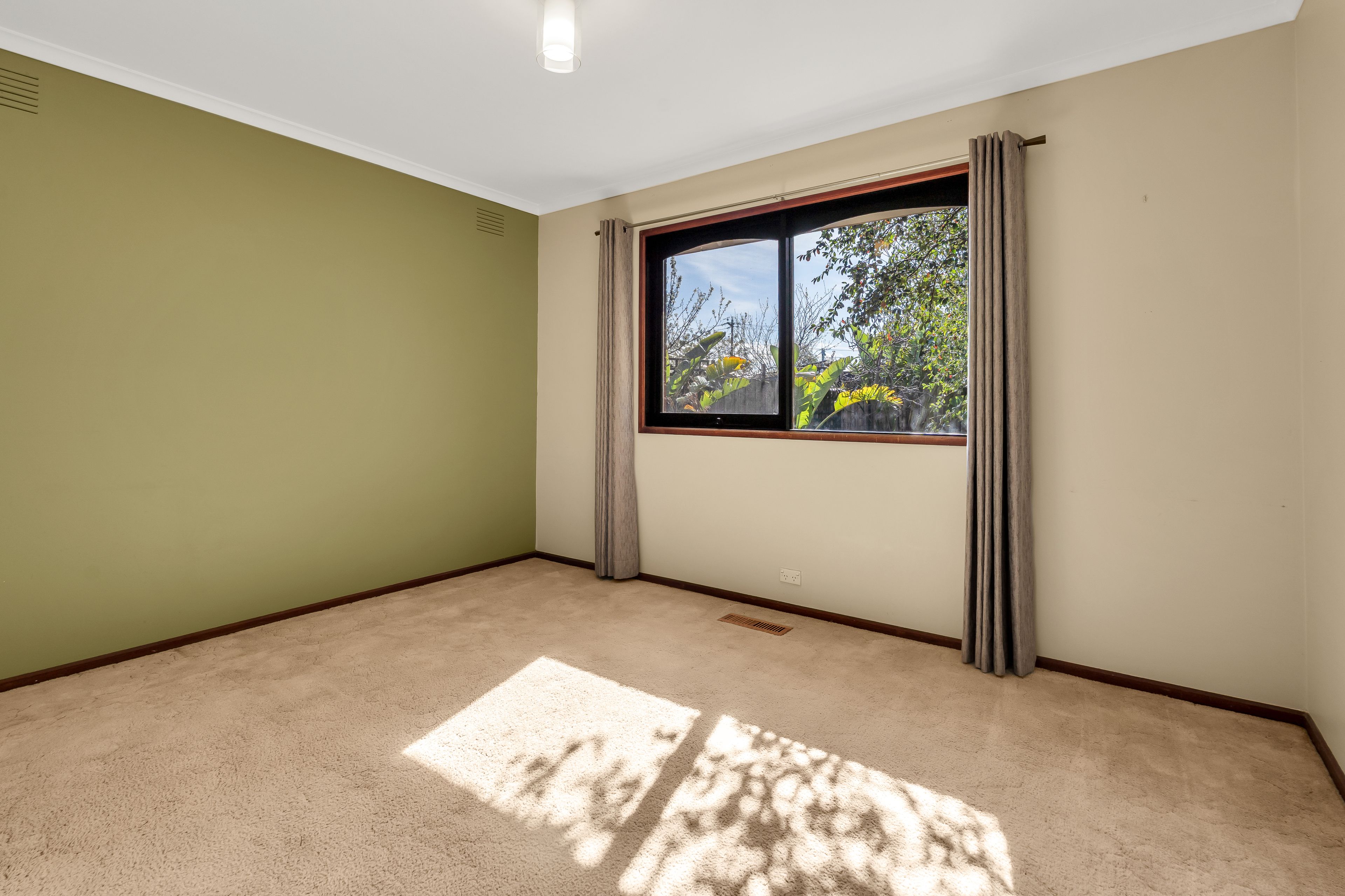 14 Wimmera Court — photo 7 of 10