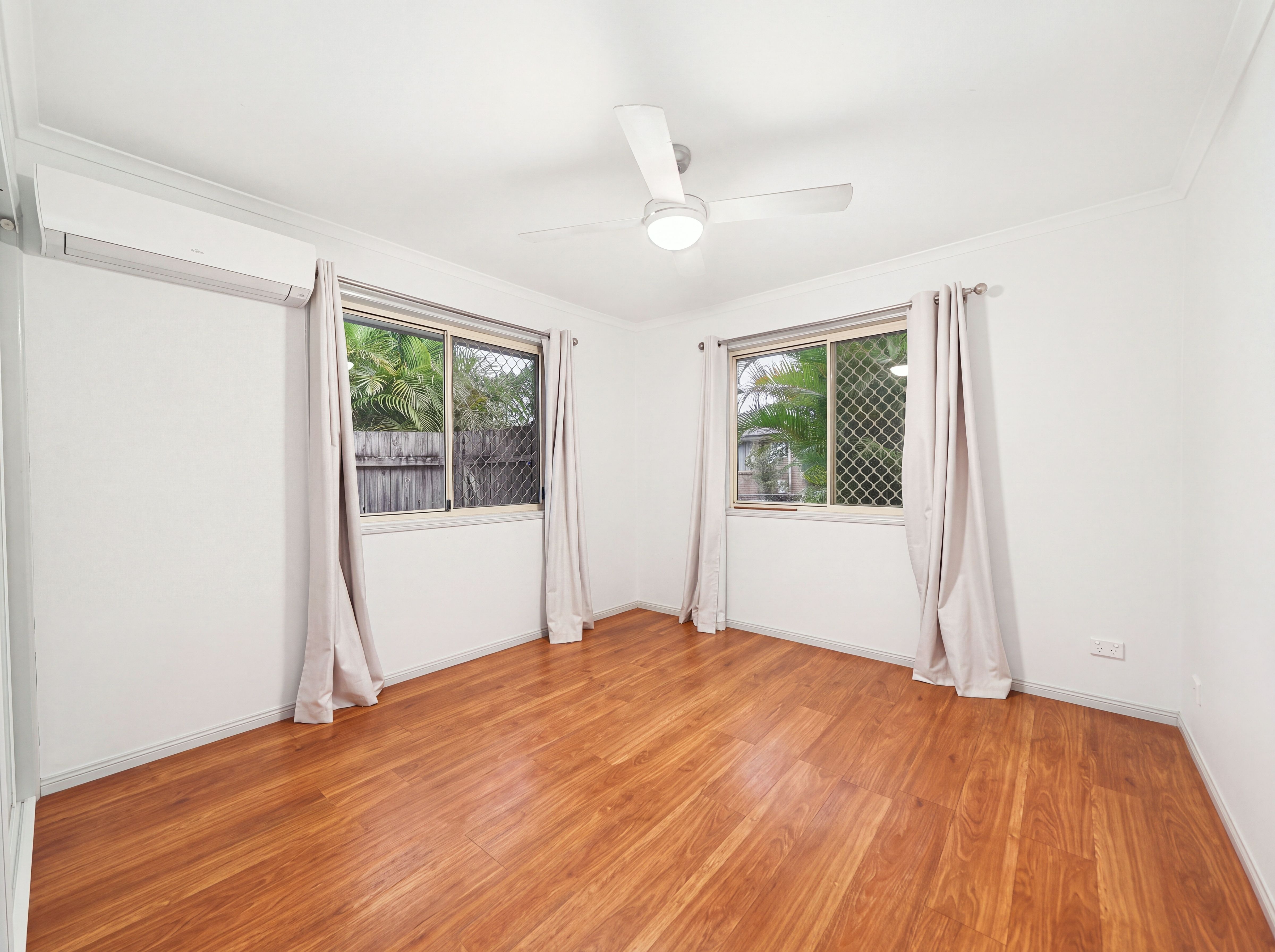 16/23 Burpengary Road — photo 8 of 12