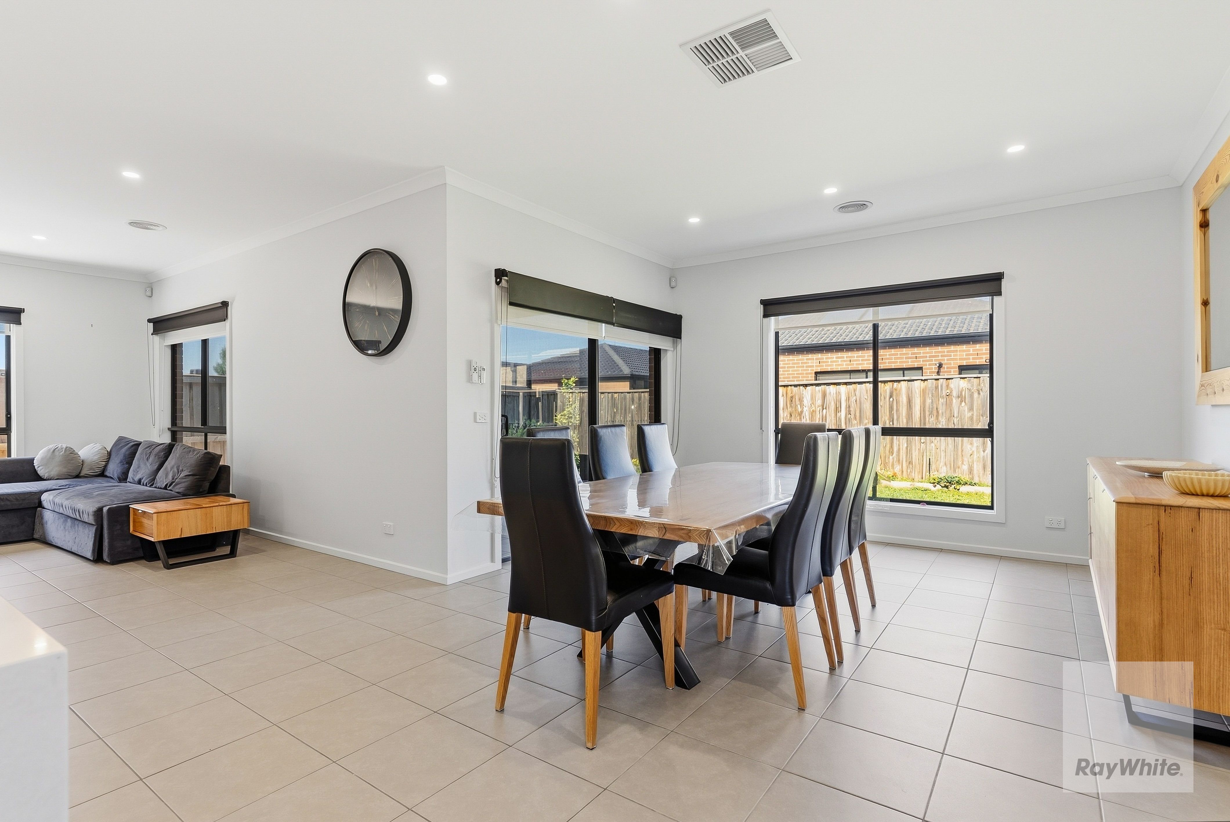 11 Kohli Crescent — photo 6 of 19
