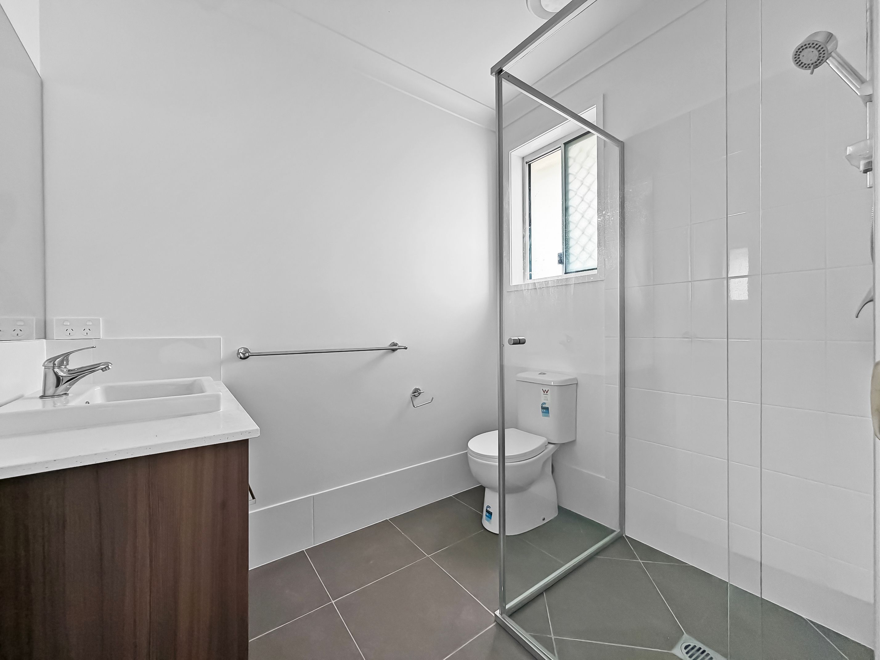 12 Pennant Drive — photo 9 of 11
