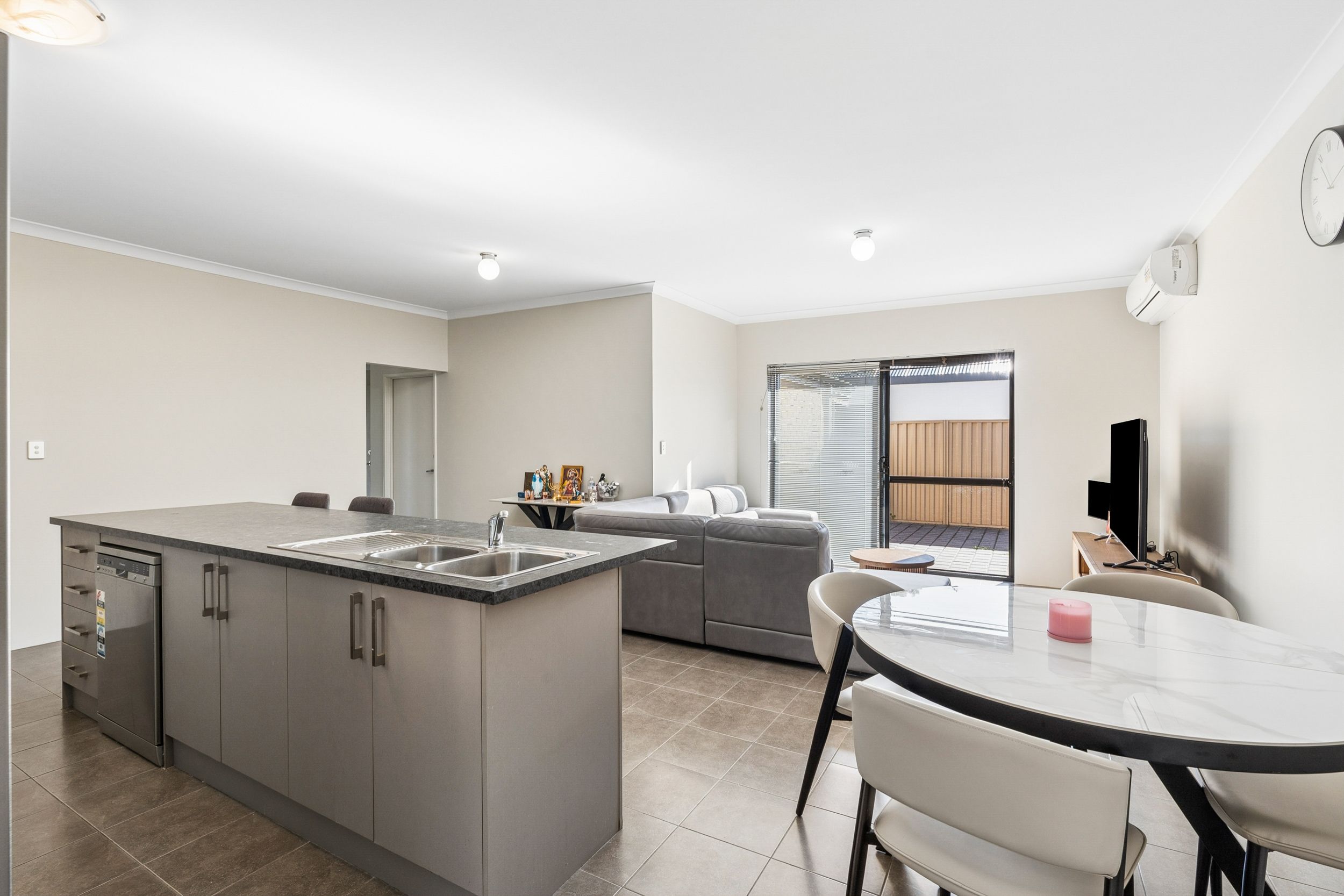 1/42 Loton Avenue — photo 9 of 18