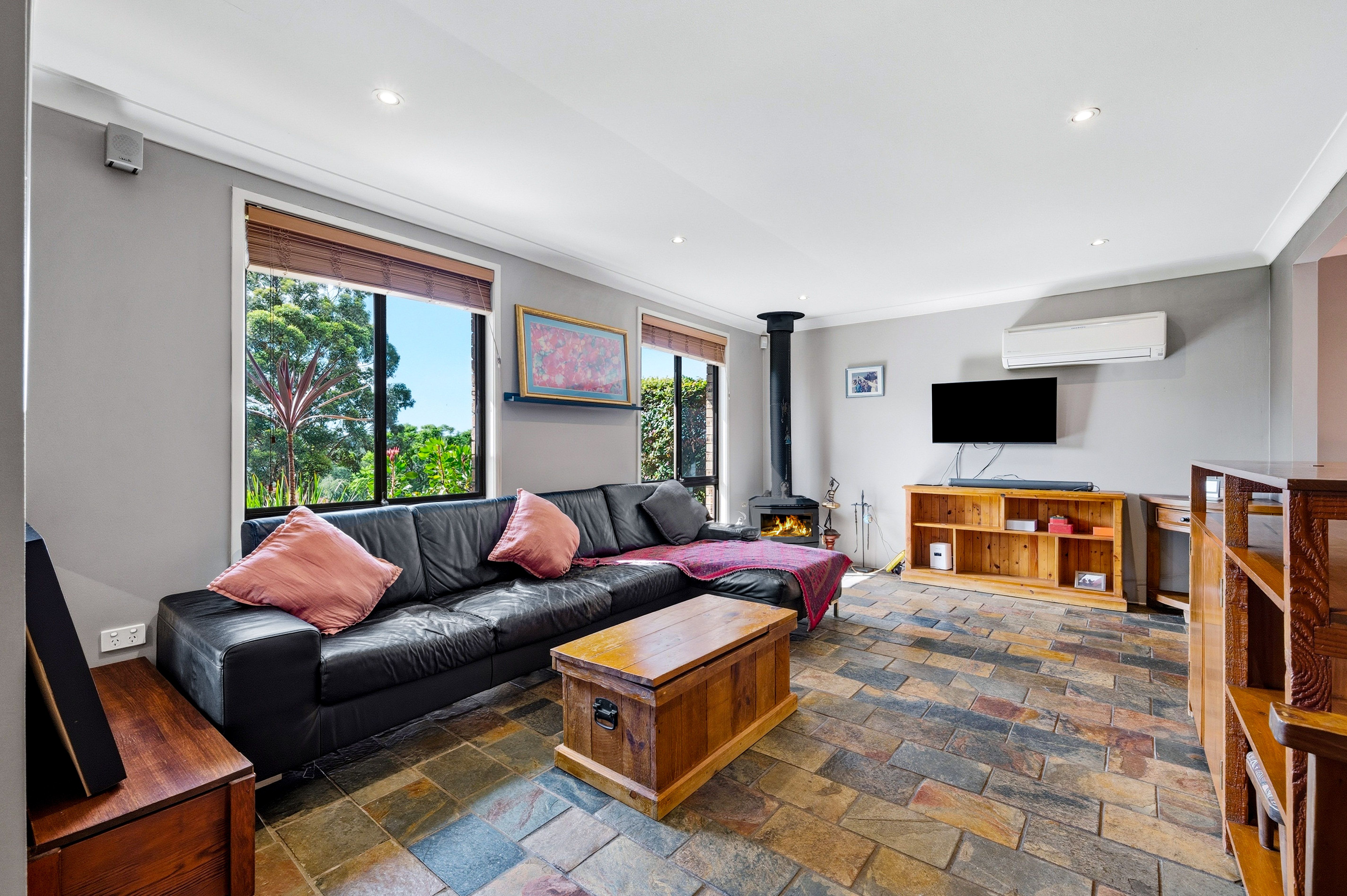 6 Ettalong Place, Woodbine, NSW 2560