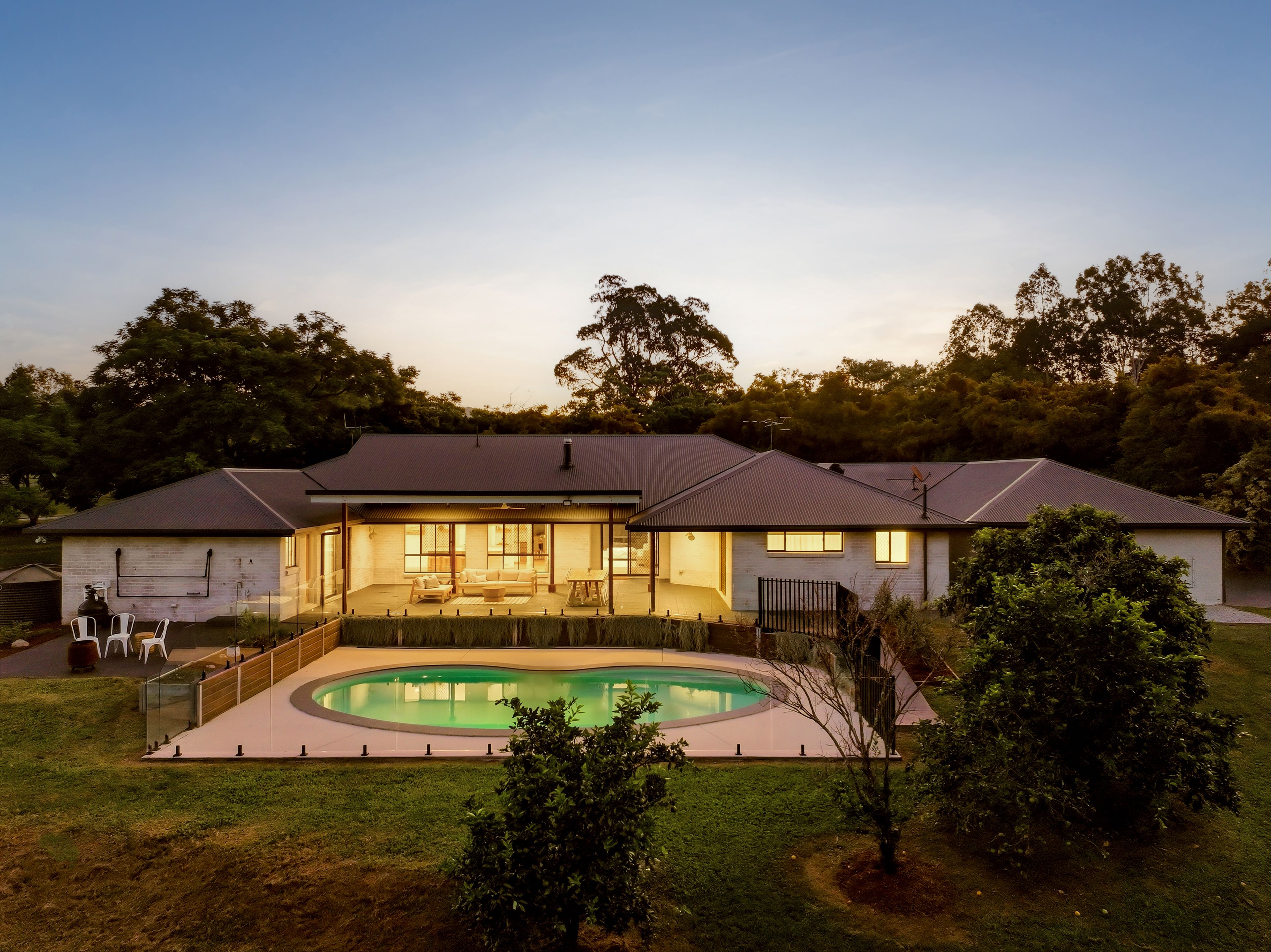 2 Brushwood Drive, Samford Valley, QLD 4520