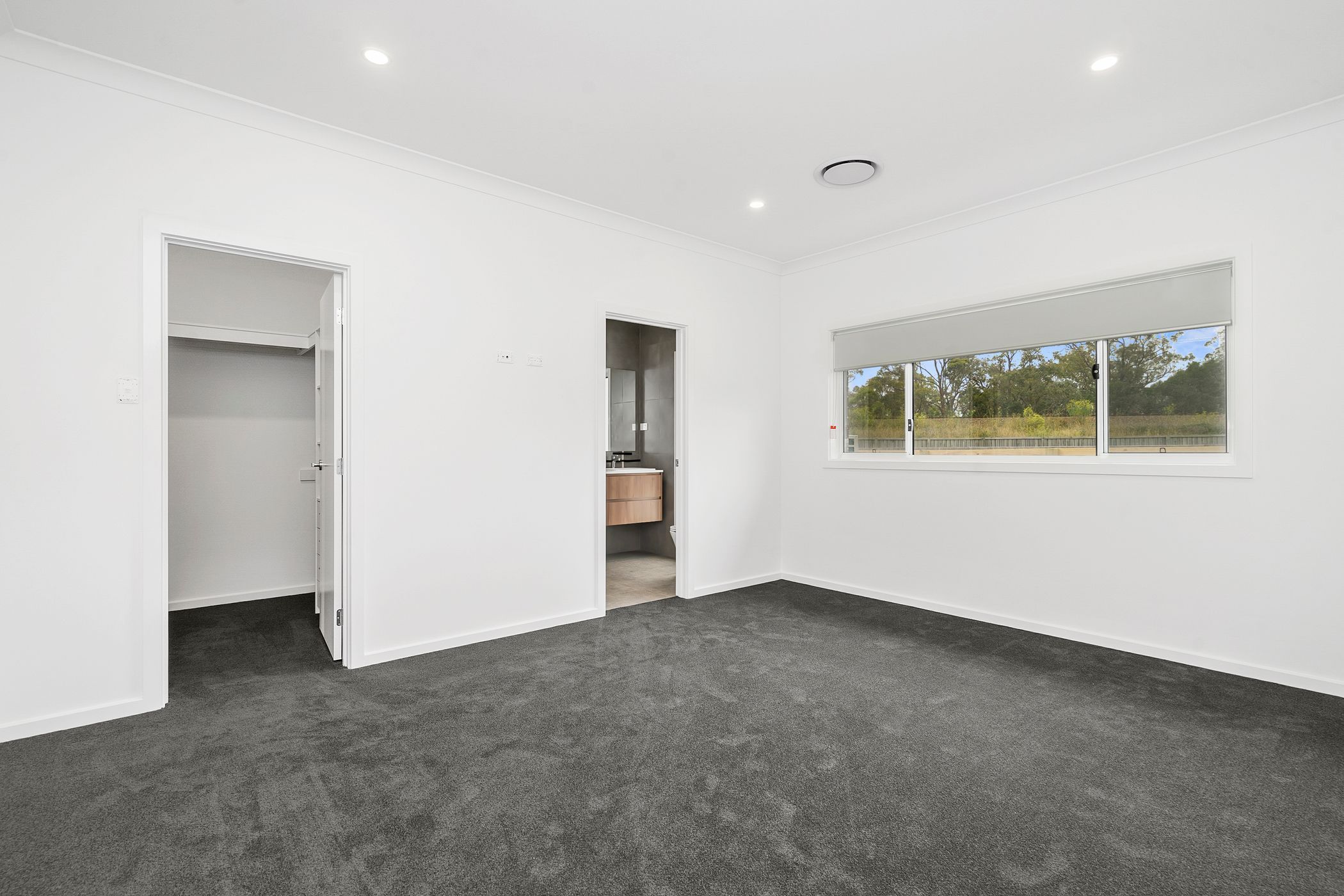 28 Morris Place — photo 9 of 10