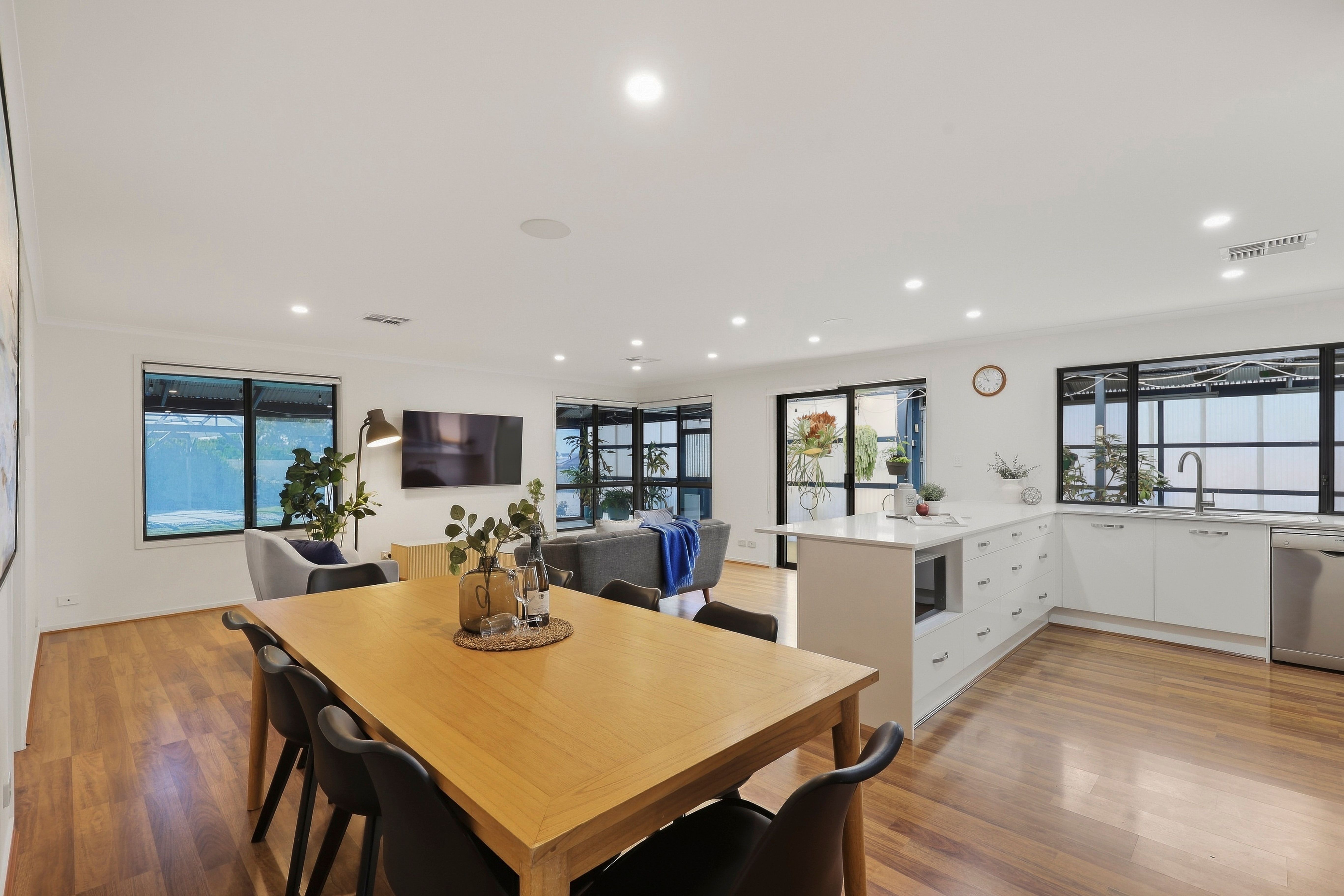 8 Innes Court — photo 7 of 26