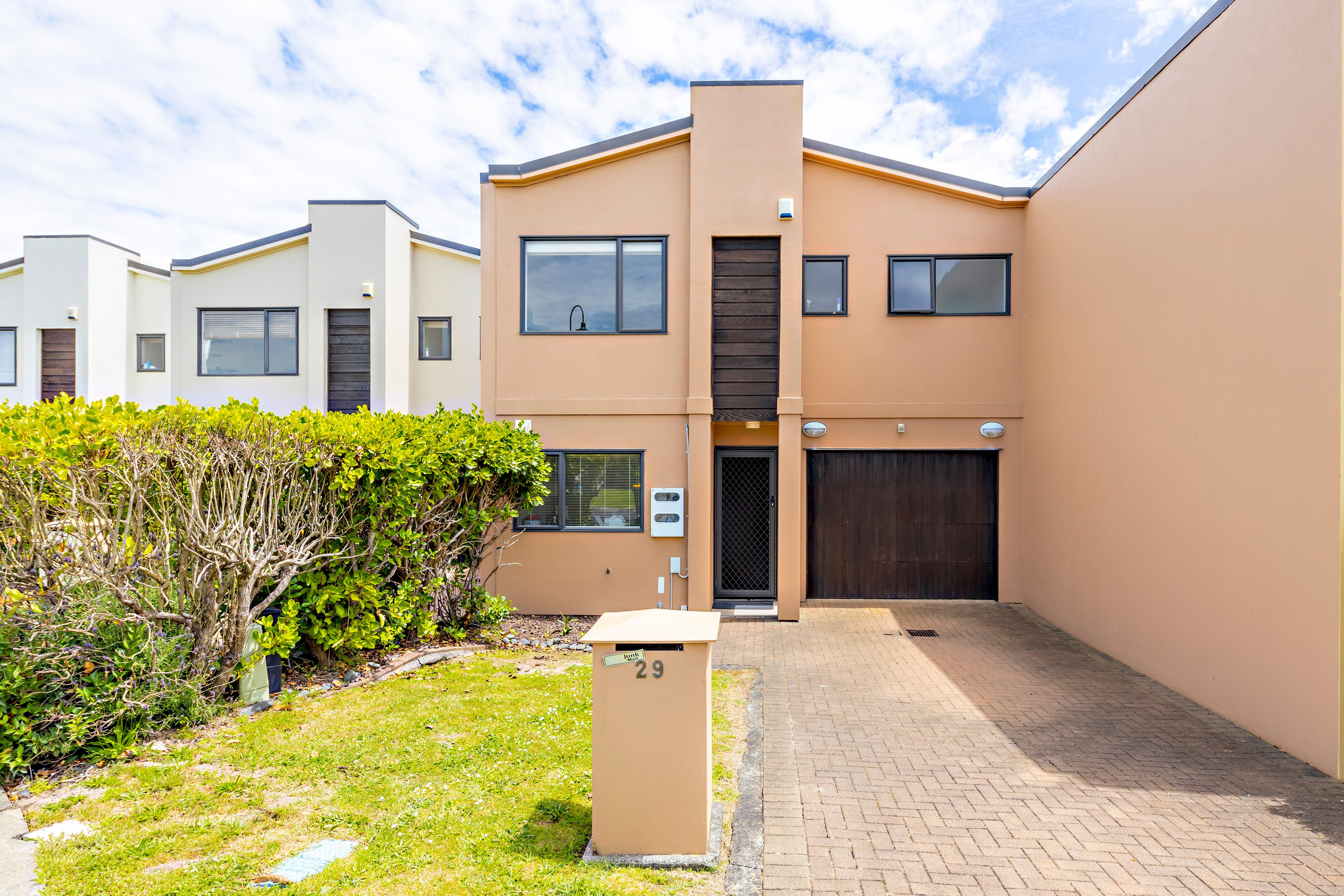 29 Puma Drive, Golflands, Manukau City