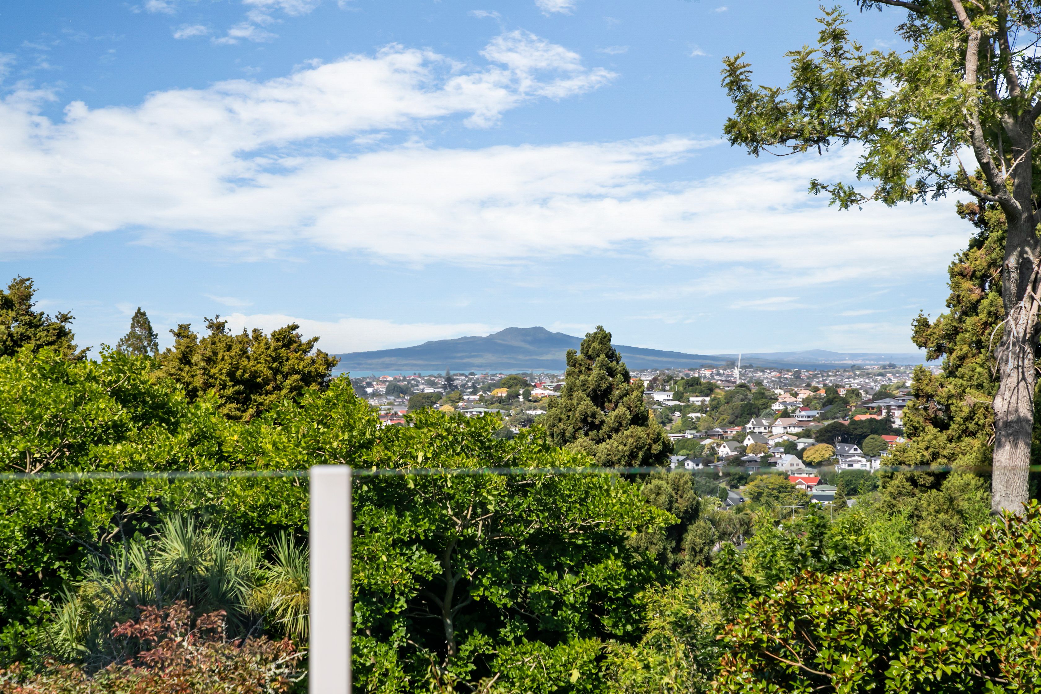 173 Glenfield Road, Hillcrest, North Shore City