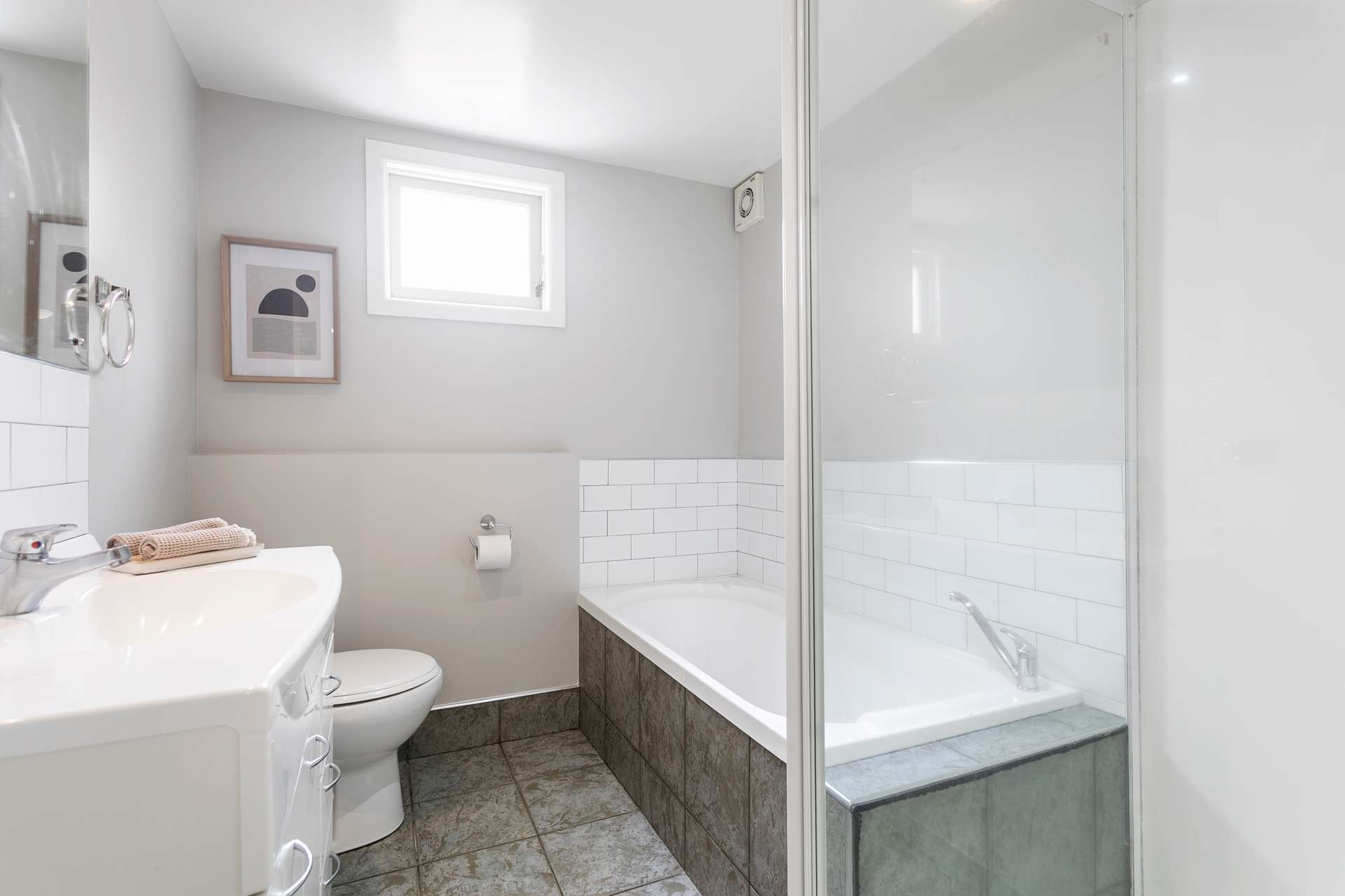 64 Oakdale Road photo 4