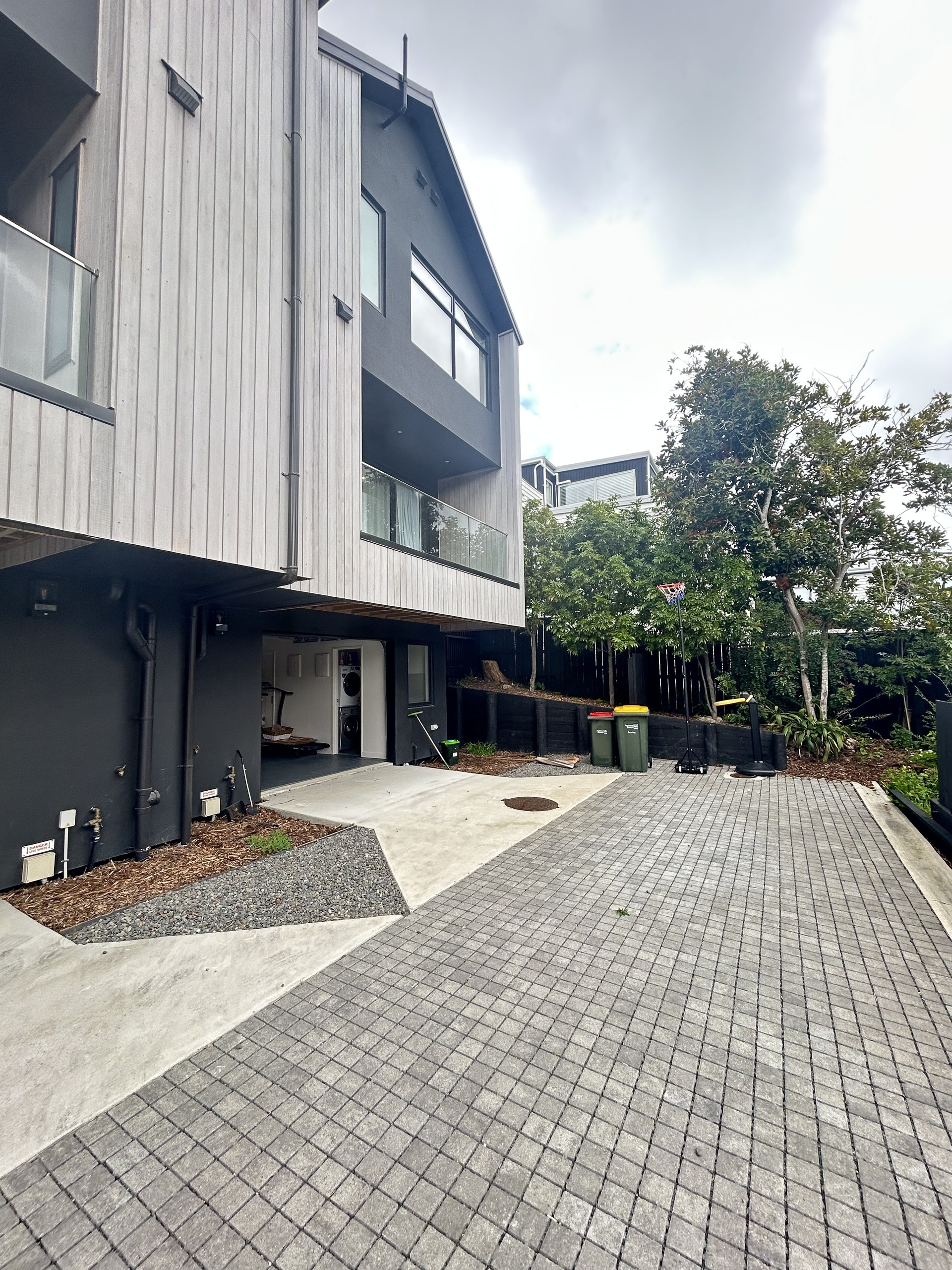 25B Penzance Road, Mairangi Bay, North Shore City