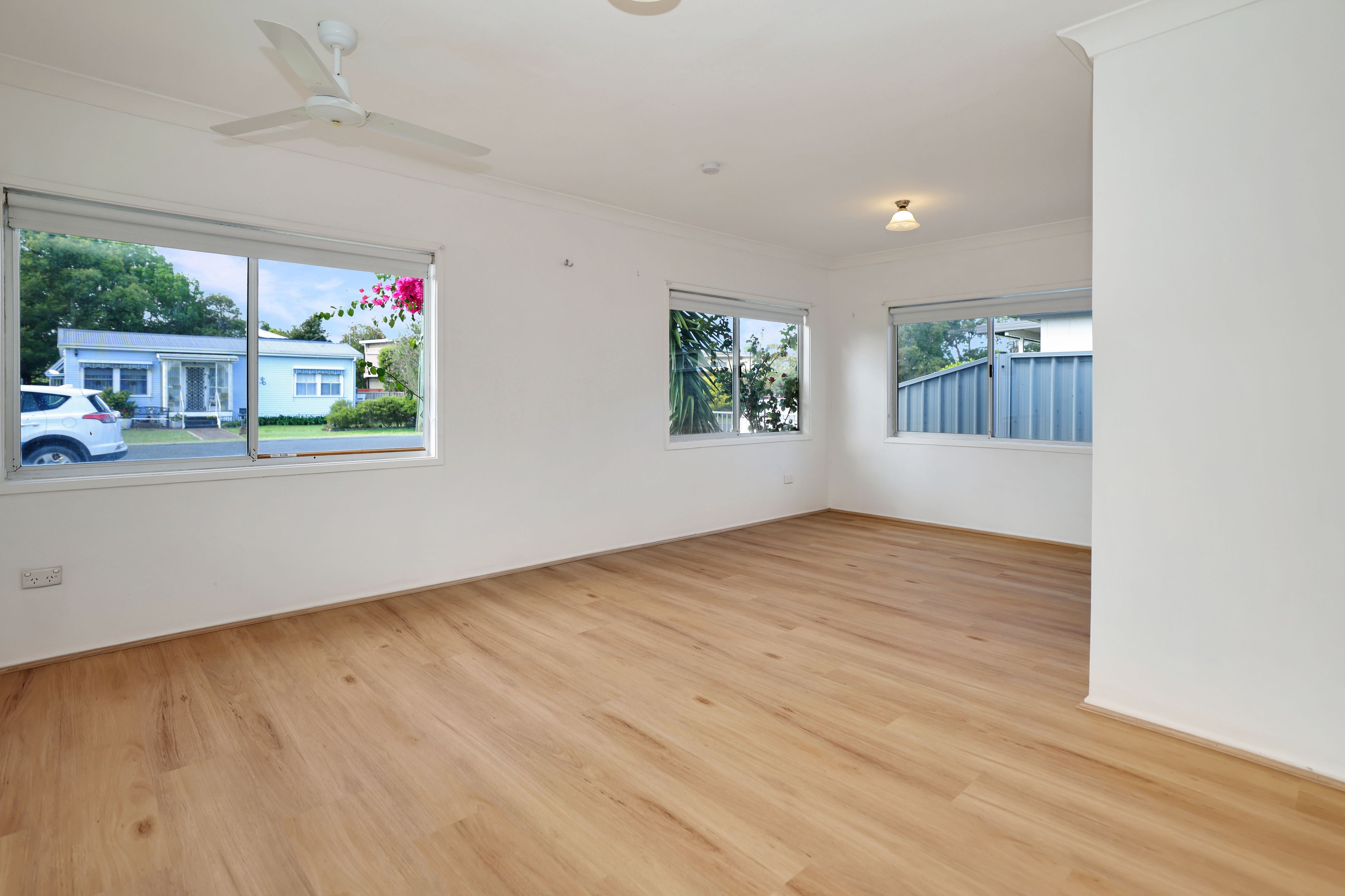4 Coupland Avenue — photo 3 of 11