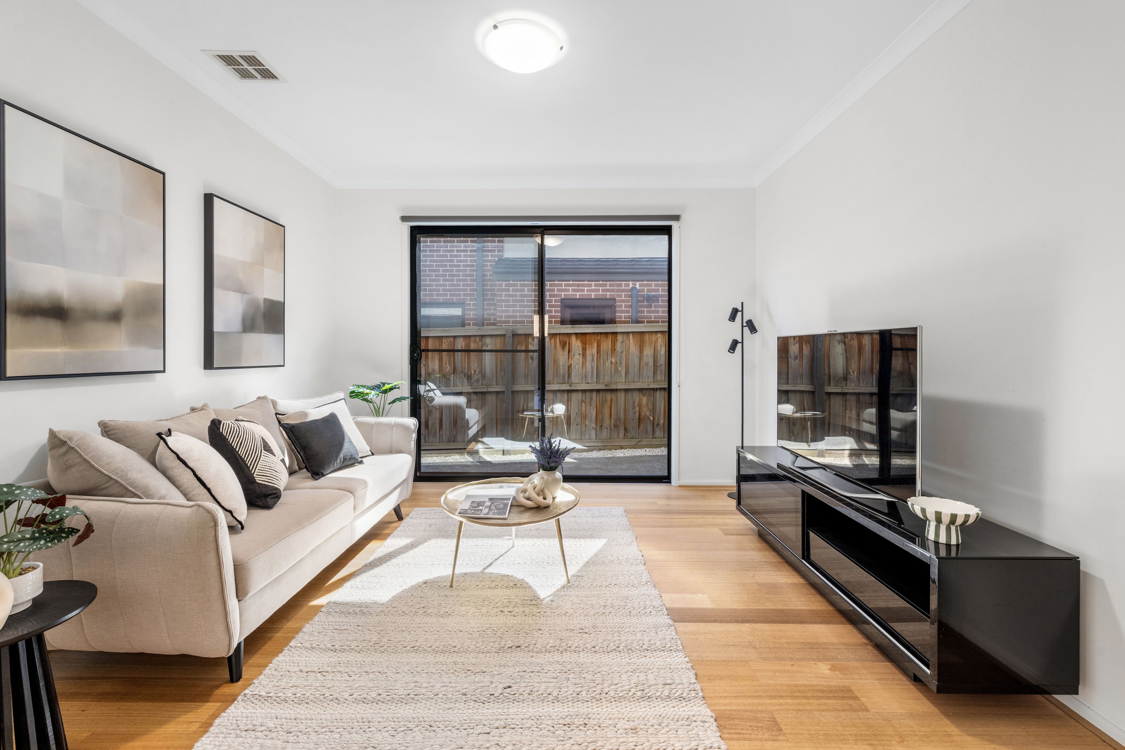 37 Viewmont Street — photo 4 of 19