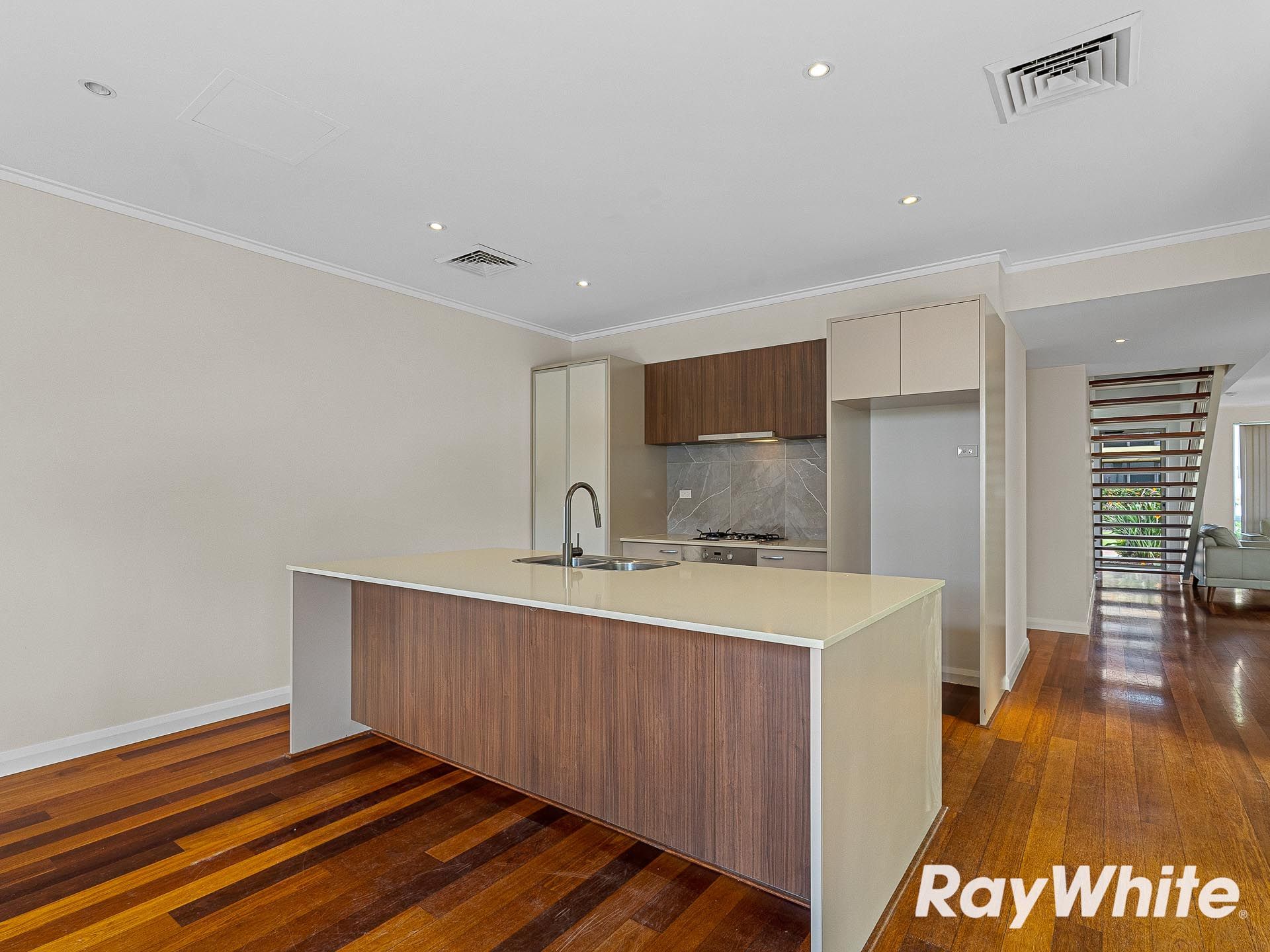 14 Whitley Place — photo 6 of 25