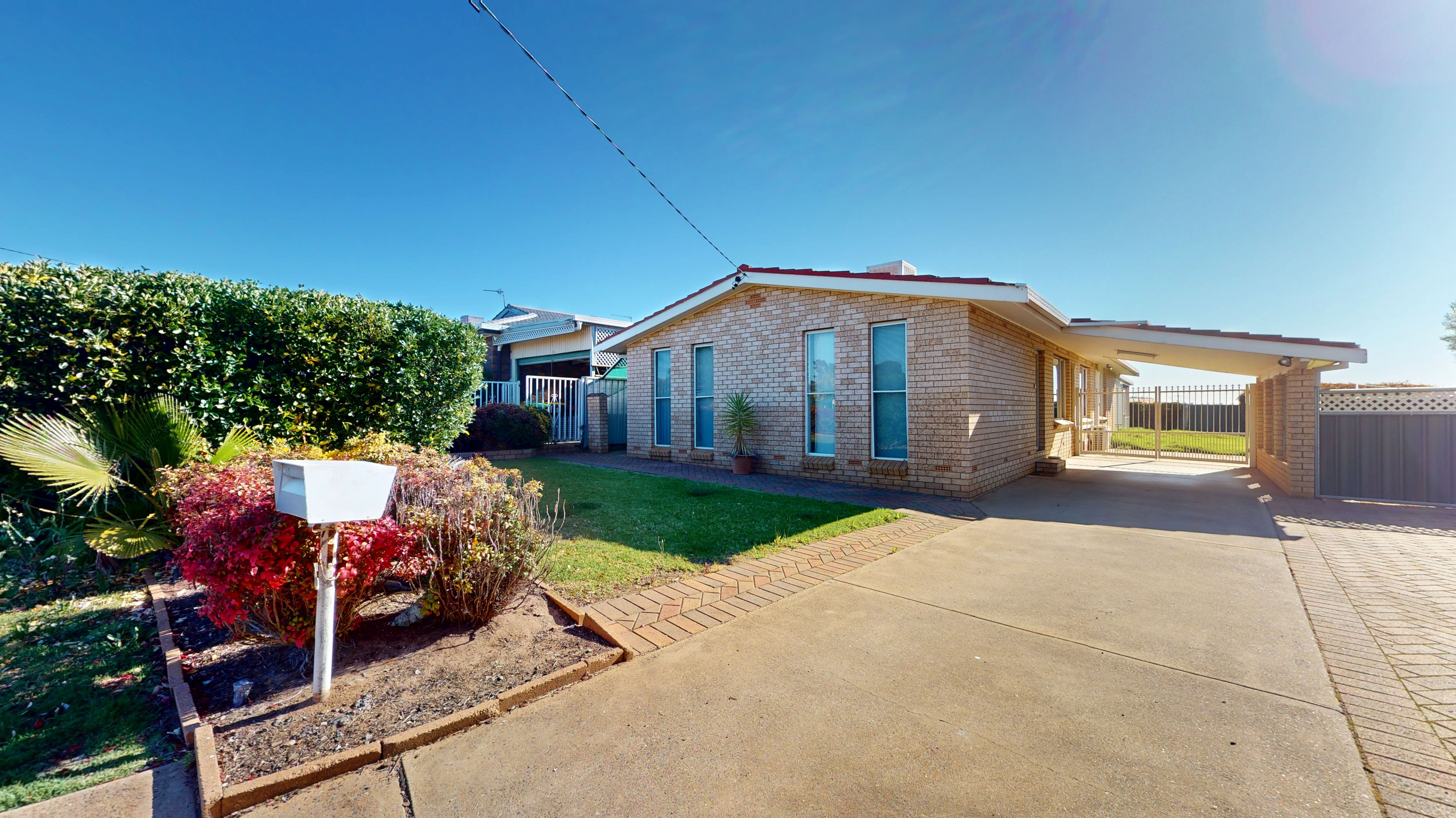 3 Leonard Street — photo from Ray White Dubbo