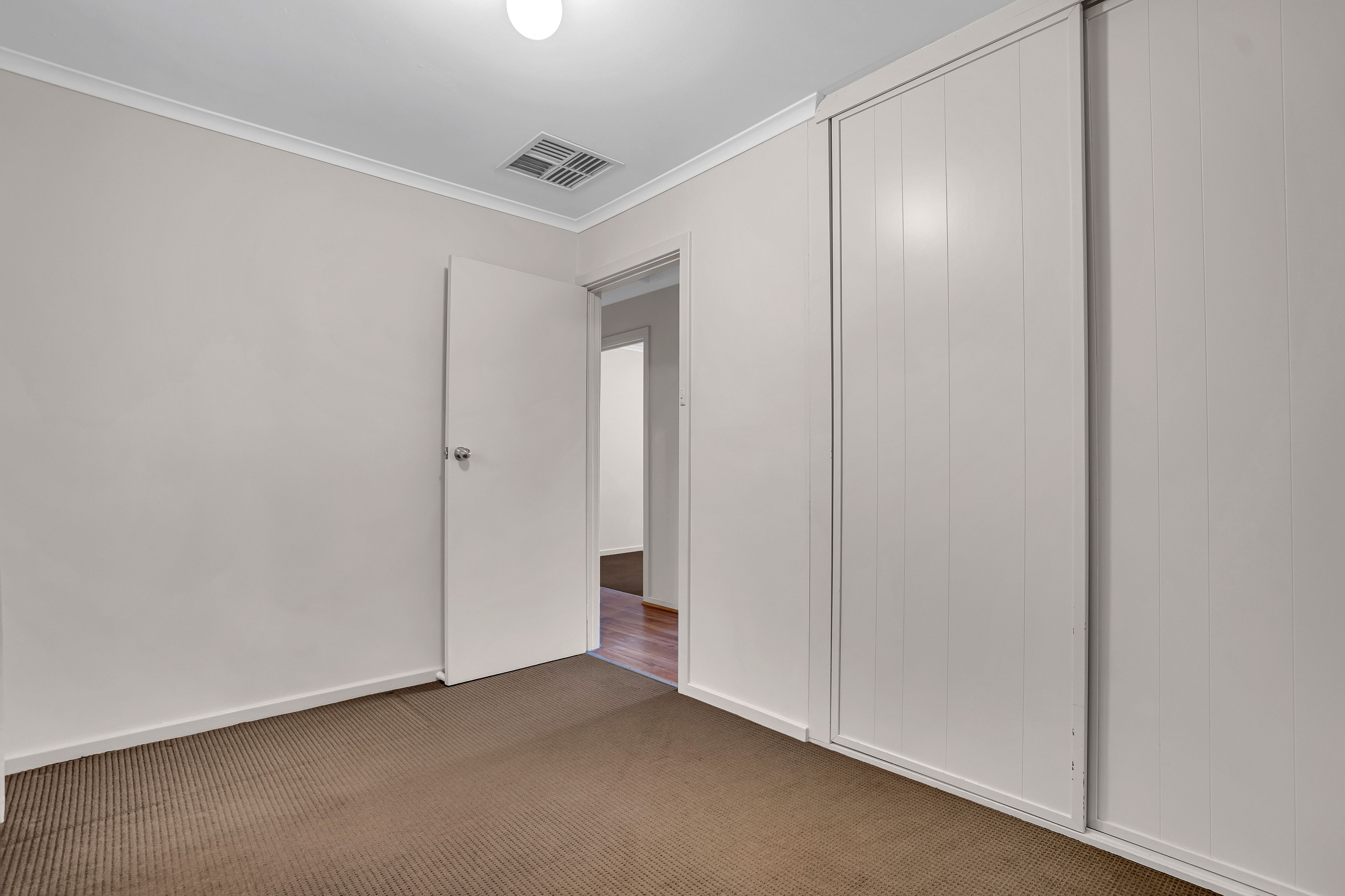 34 Warminster Road — photo 14 of 21