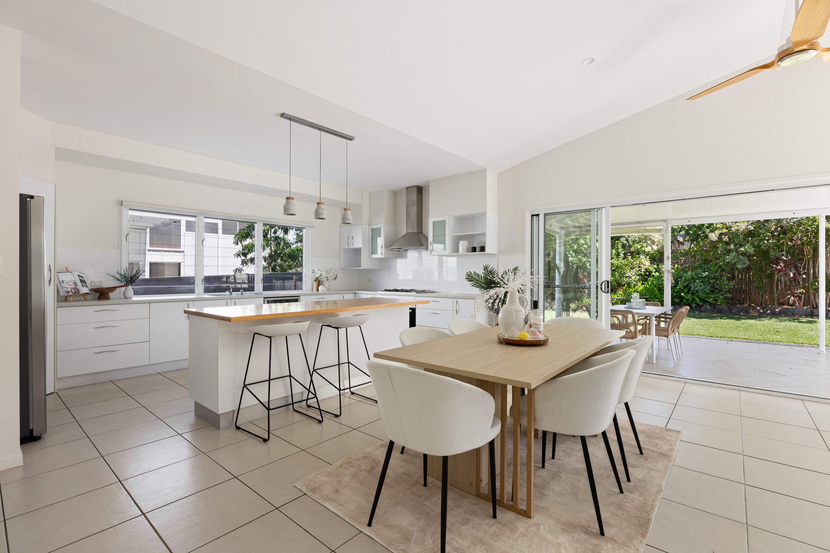 16 Bairnsdale Street West, Buderim, QLD 4556