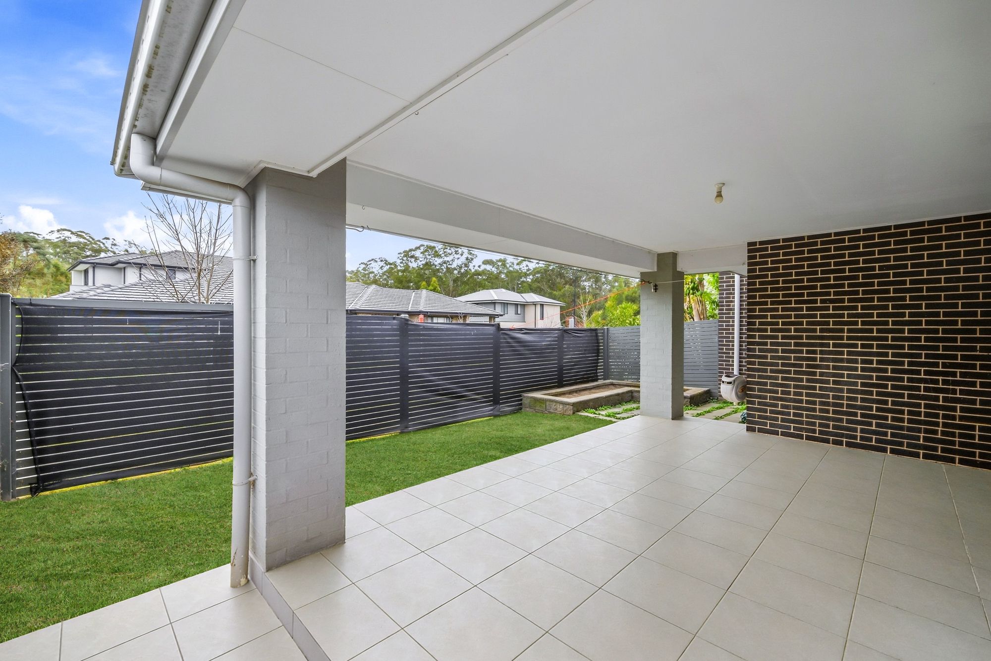 15 Ashgrove Close — photo 8 of 11