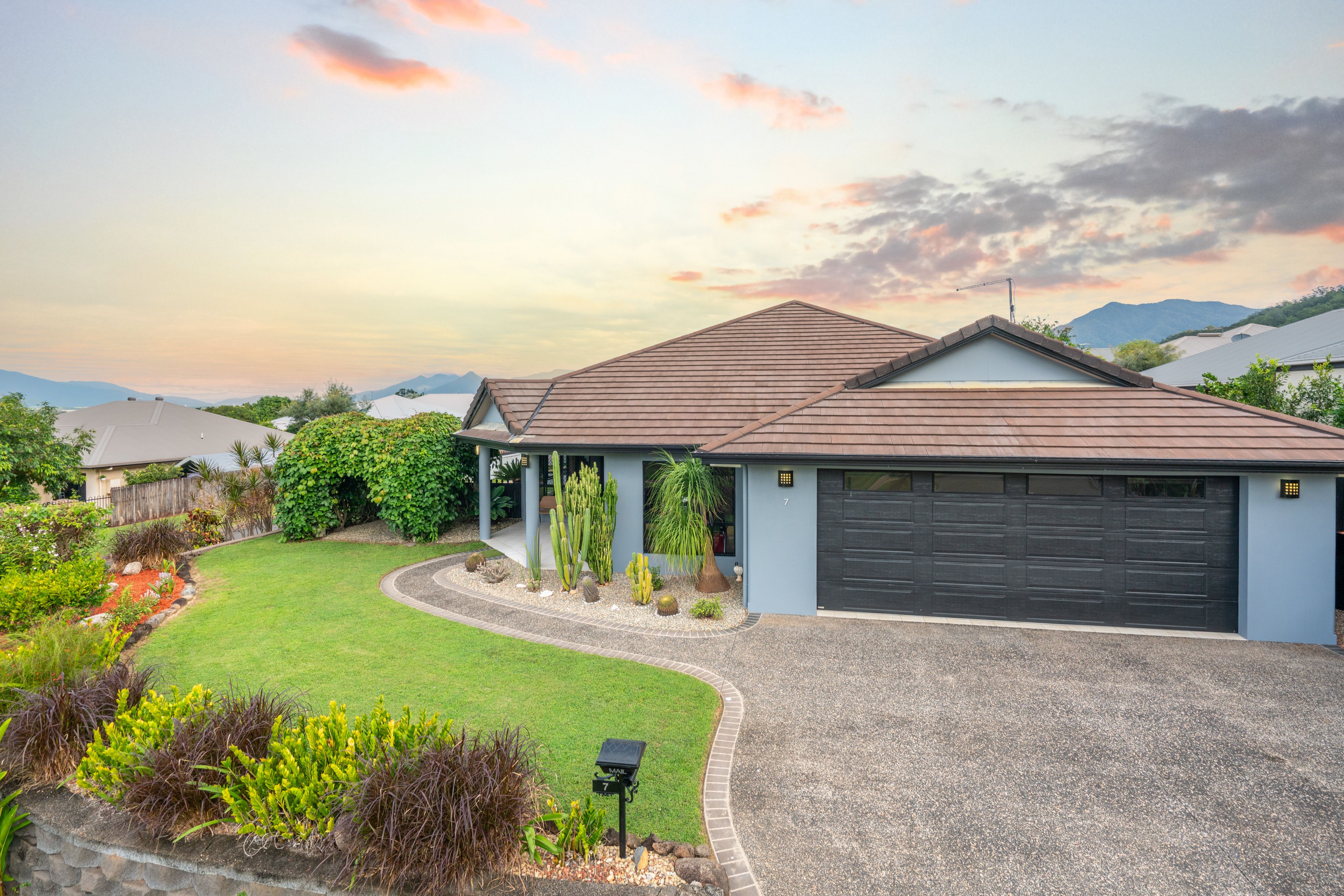 7 Gallery Drive, Mount Sheridan, QLD 4868