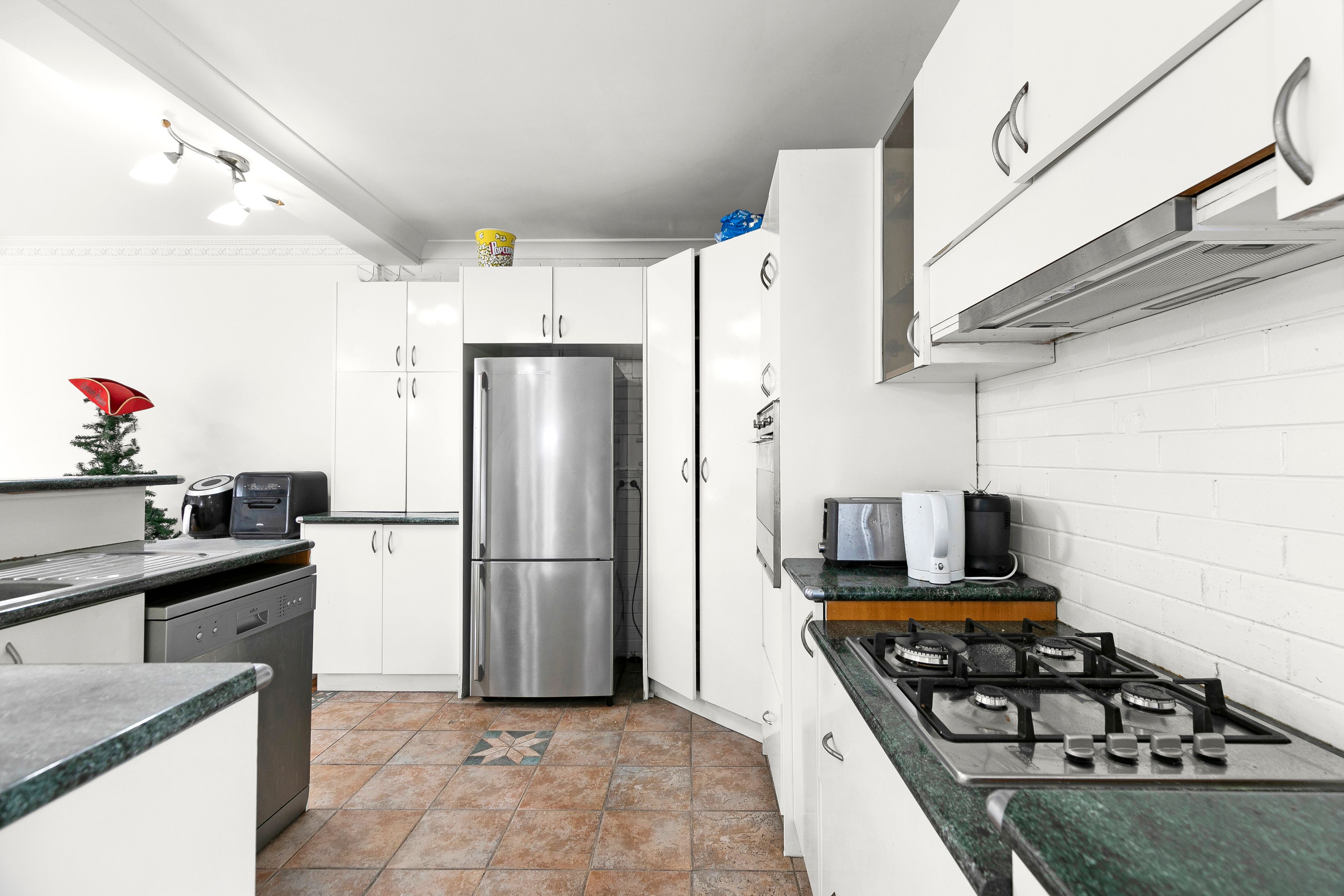 12 Lind Street — photo 6 of 16