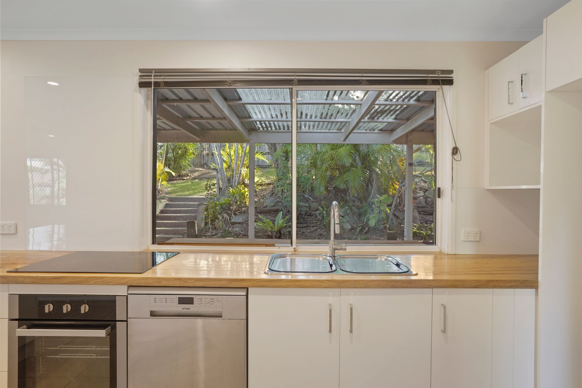 27 Barrine Drive — photo 5 of 26